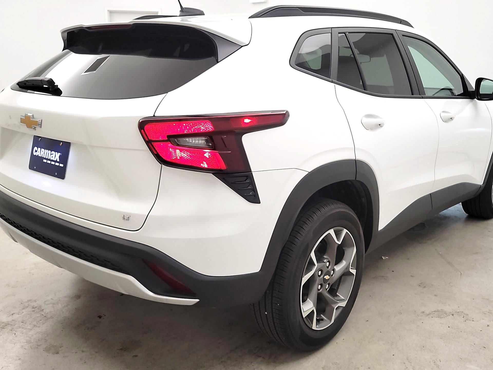 Thumbnail: 2025 Chevrolet Trax - 5