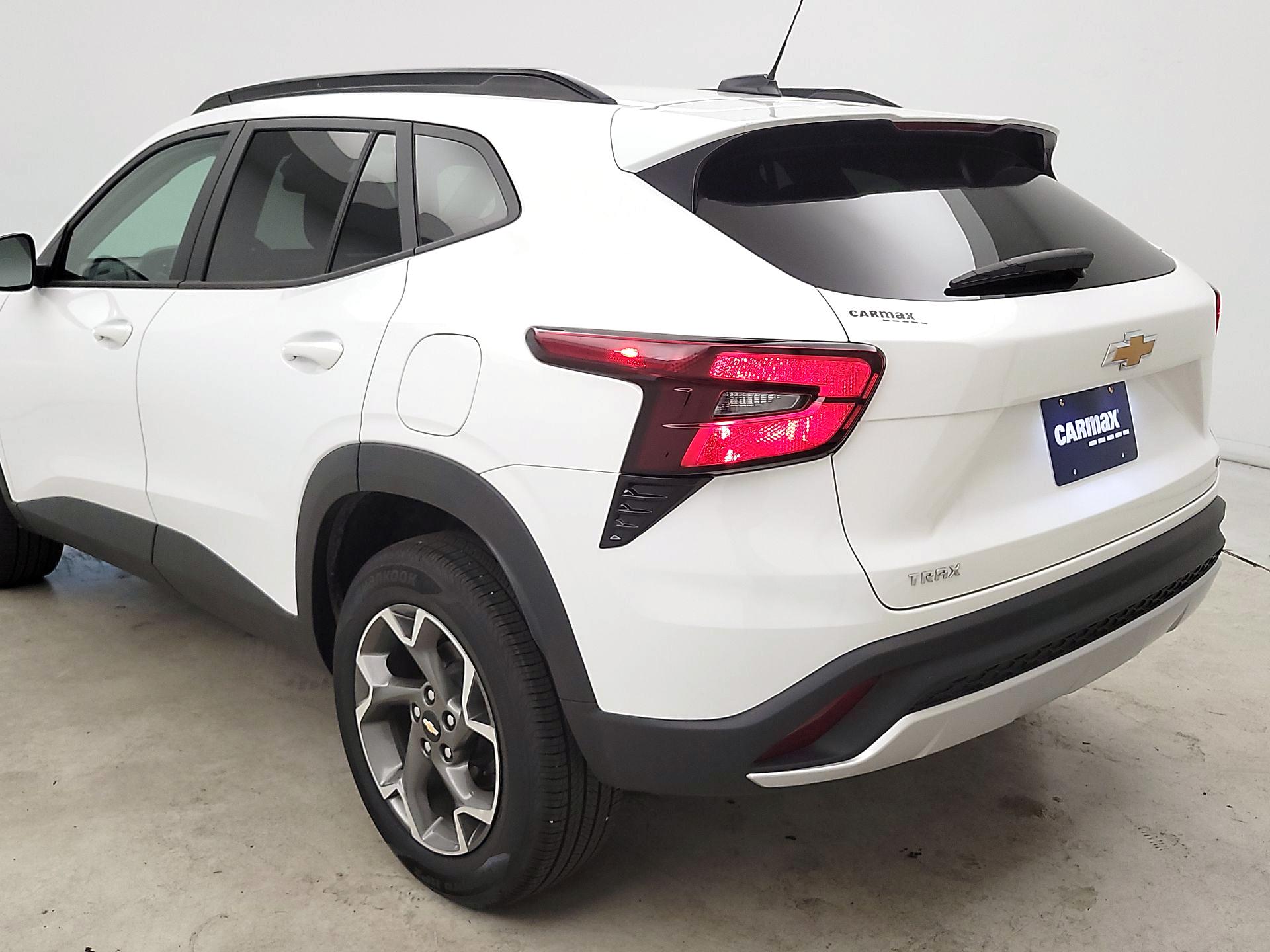 Thumbnail: 2025 Chevrolet Trax - 7
