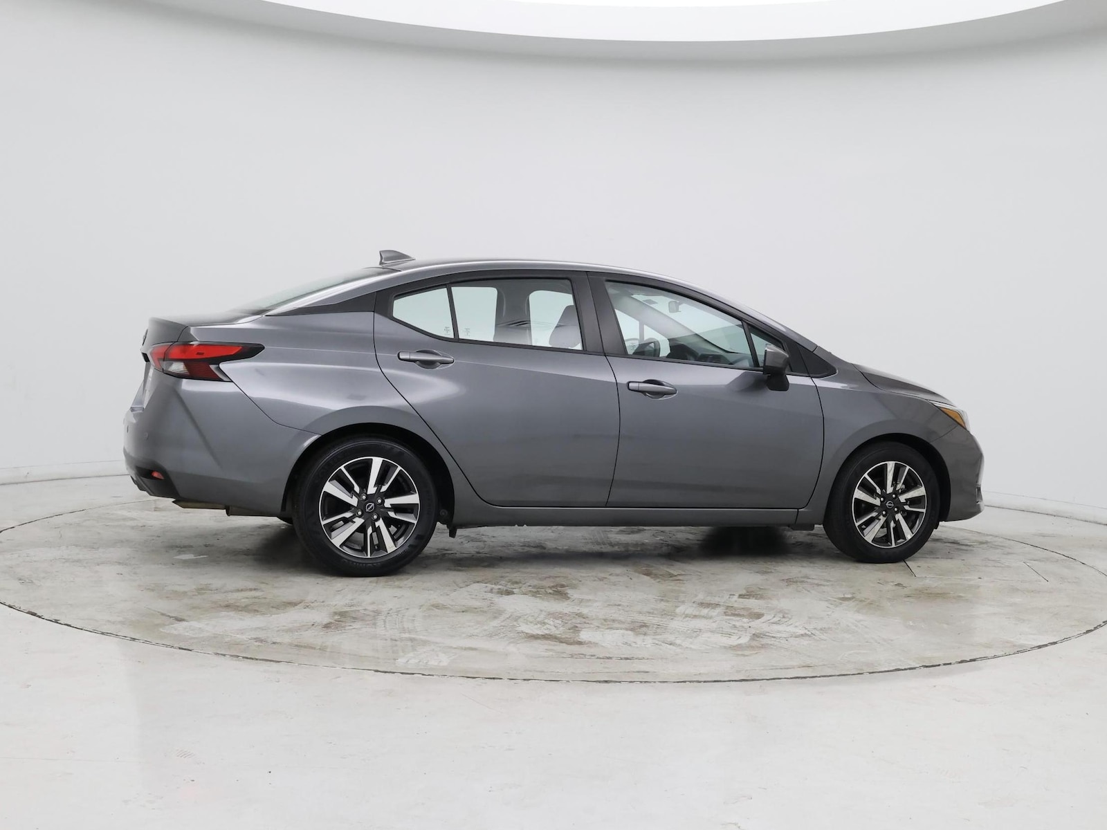2025 Nissan Versa Sedan SV - Photo 9