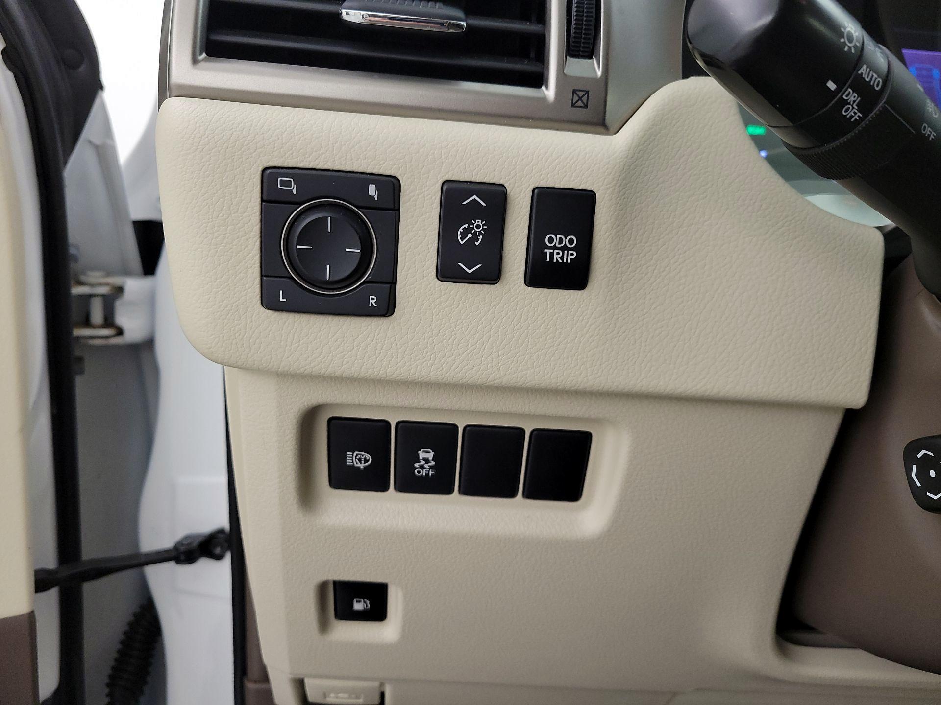 Thumbnail: 2018 Lexus GX - 13