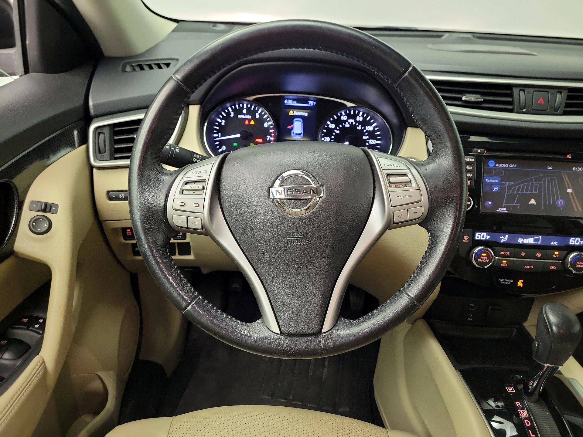 Thumbnail: 2016 Nissan Rogue - 10