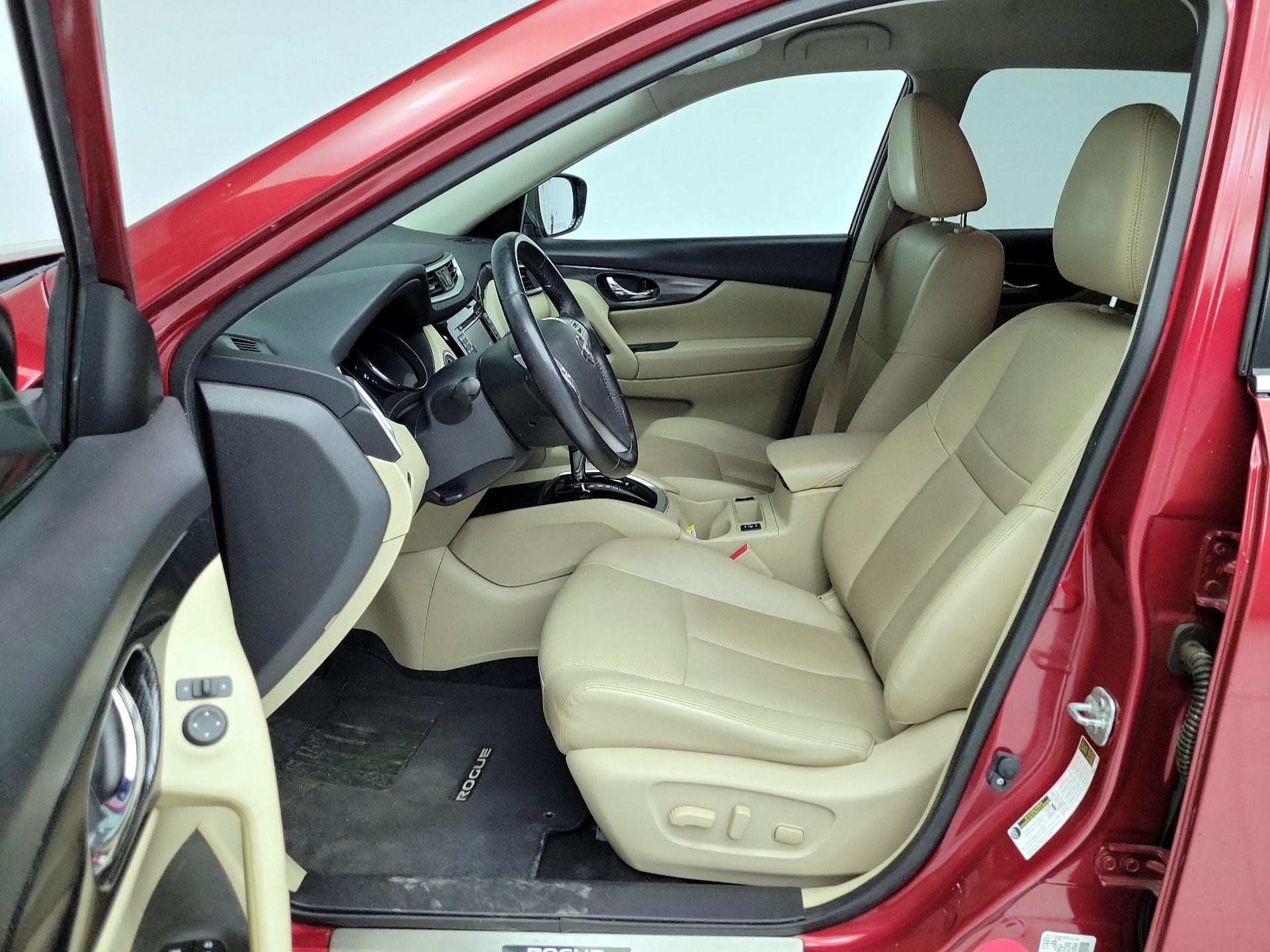 Thumbnail: 2016 Nissan Rogue - 11