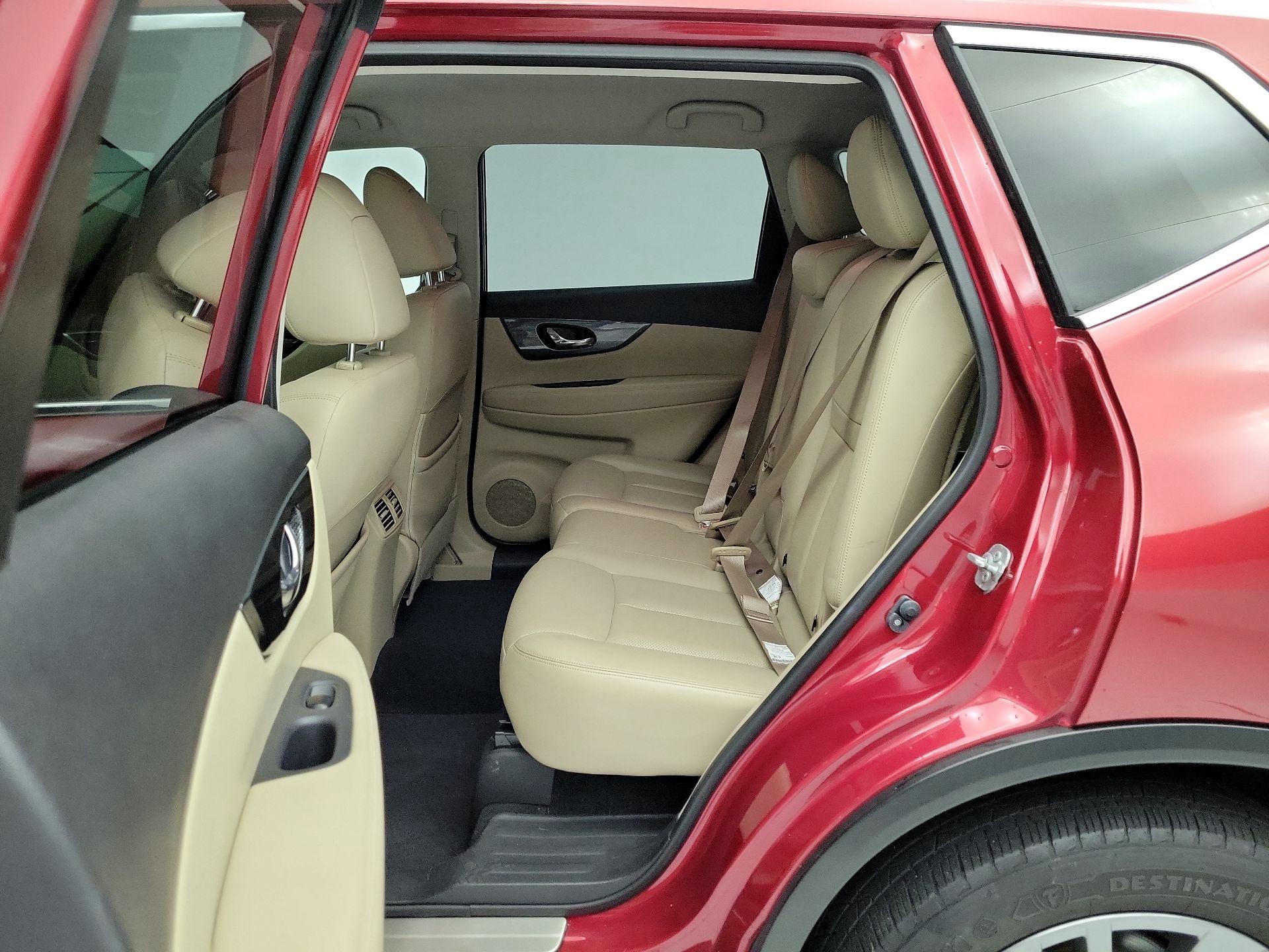 Thumbnail: 2016 Nissan Rogue - 19