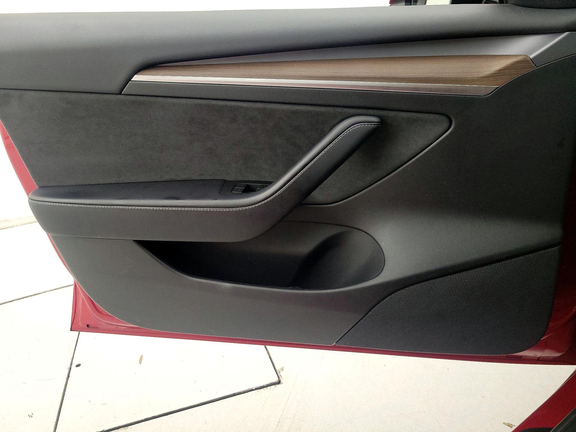 Thumbnail: 2022 Tesla Model 3 - 12