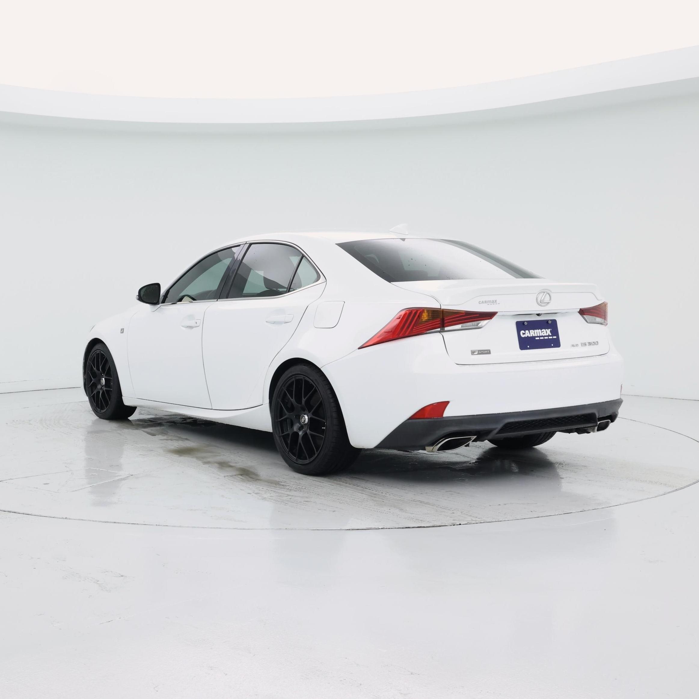 Thumbnail: 2018 Lexus IS - 2