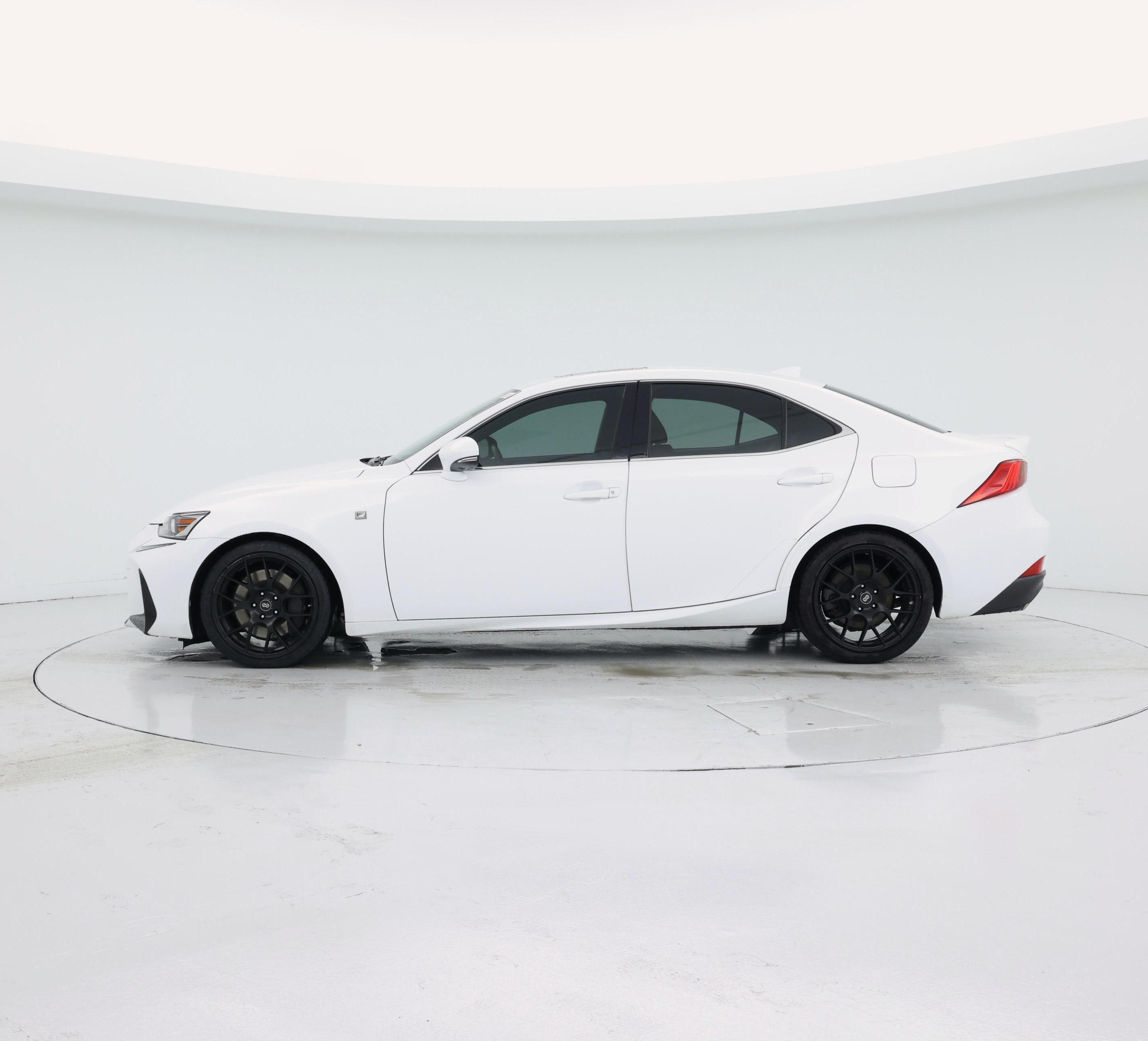 Thumbnail: 2018 Lexus IS - 3