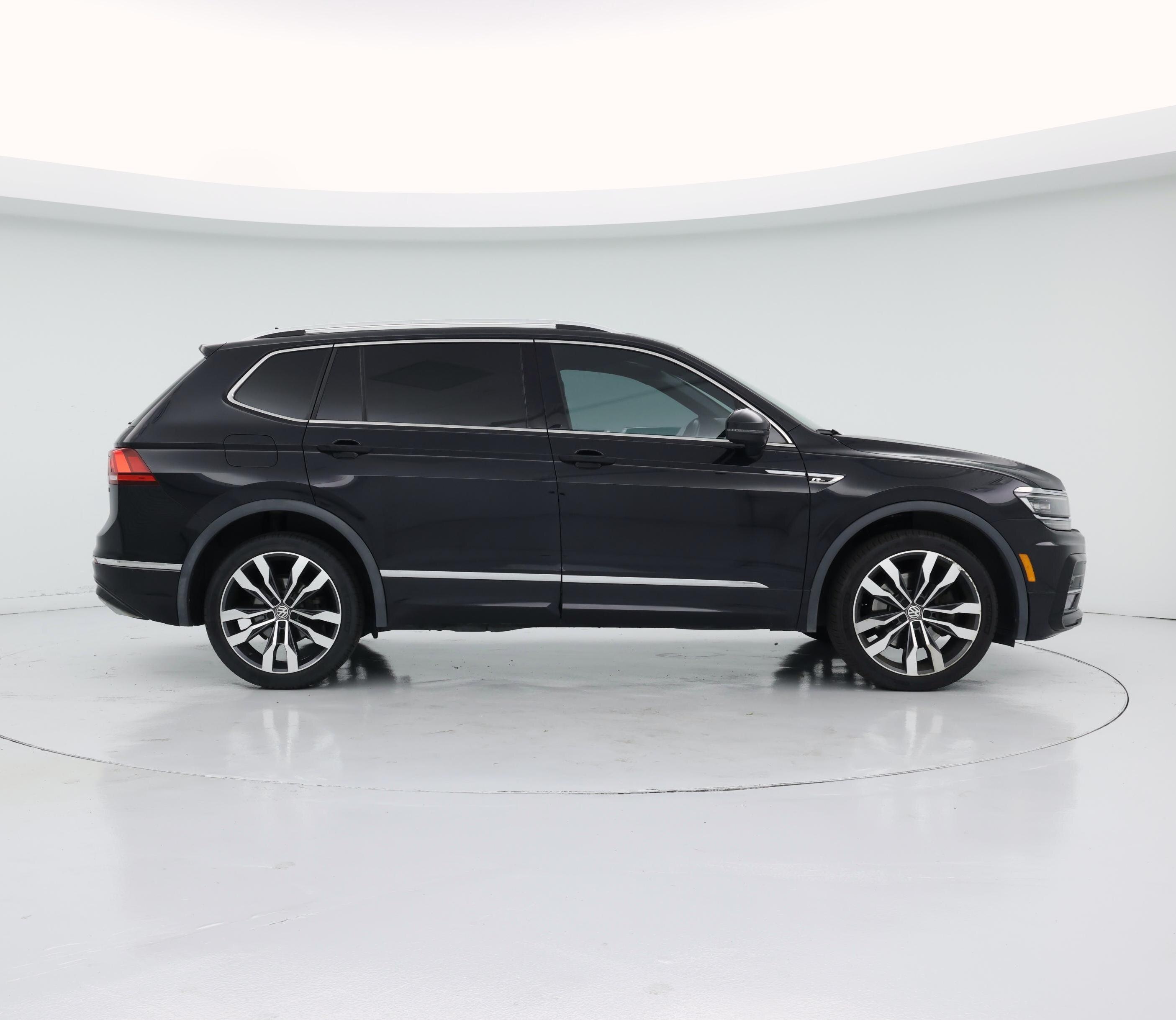 Thumbnail: 2018 Volkswagen Tiguan - 7