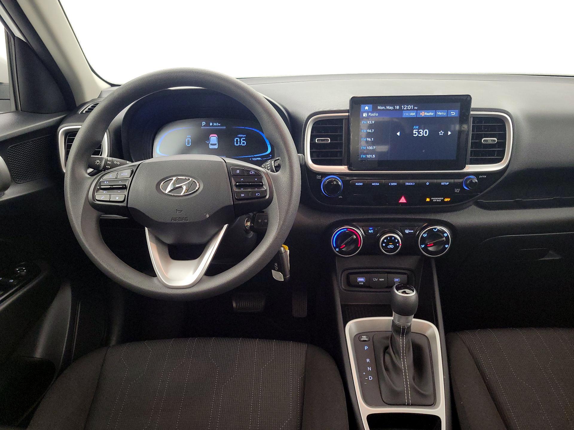Thumbnail: 2023 Hyundai Venue - 10