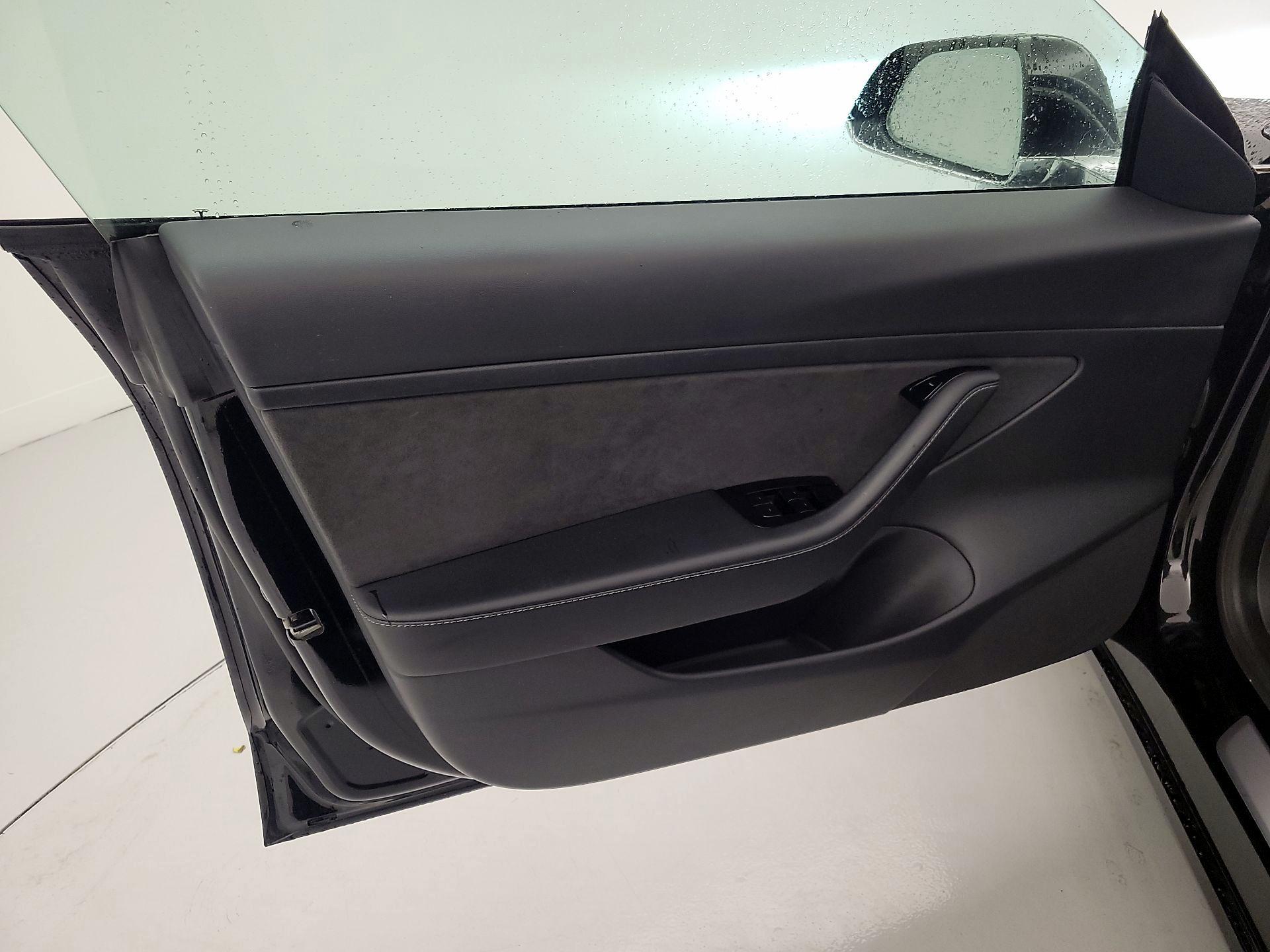 Thumbnail: 2020 Tesla Model 3 - 12