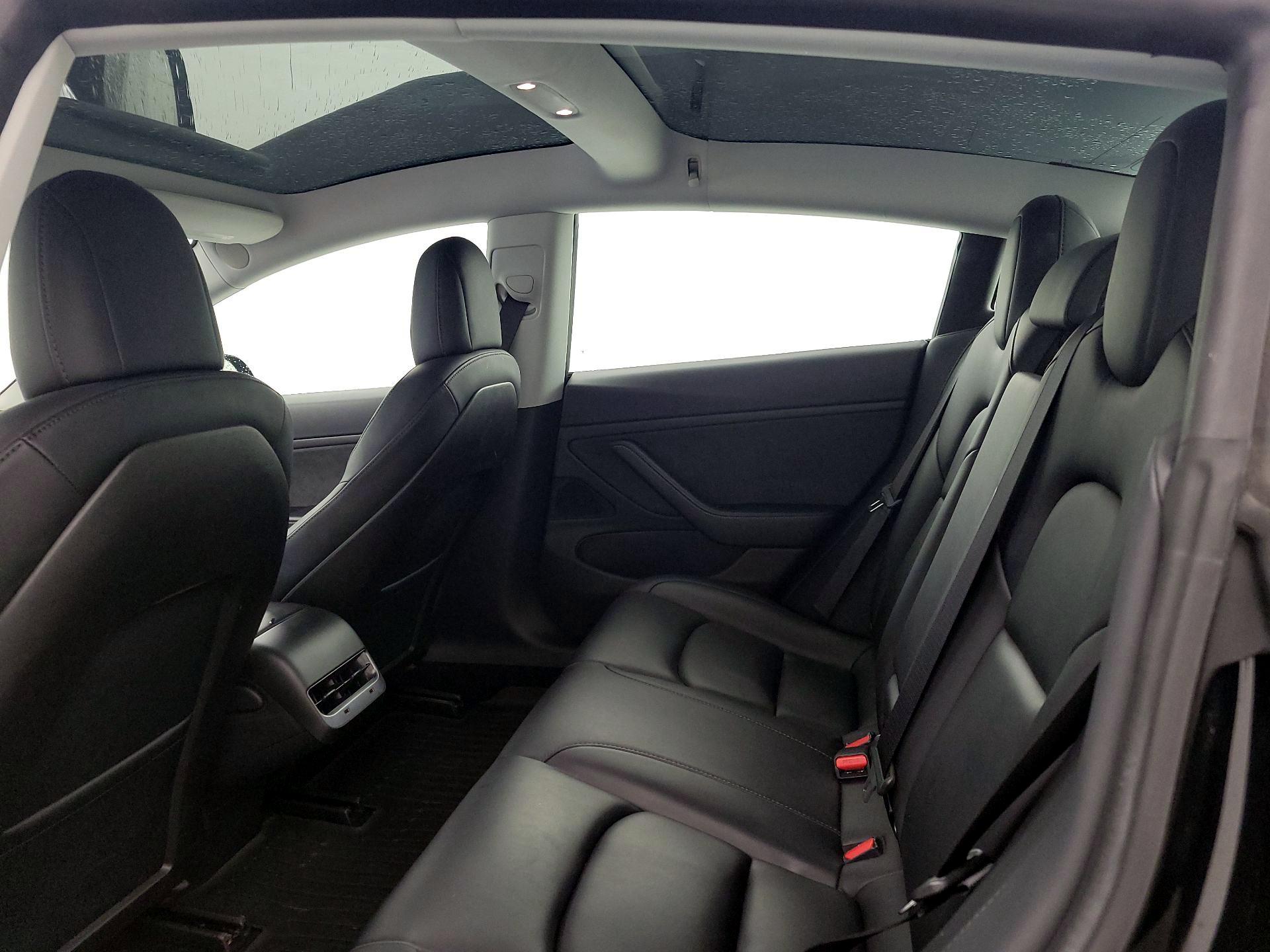 Thumbnail: 2020 Tesla Model 3 - 19