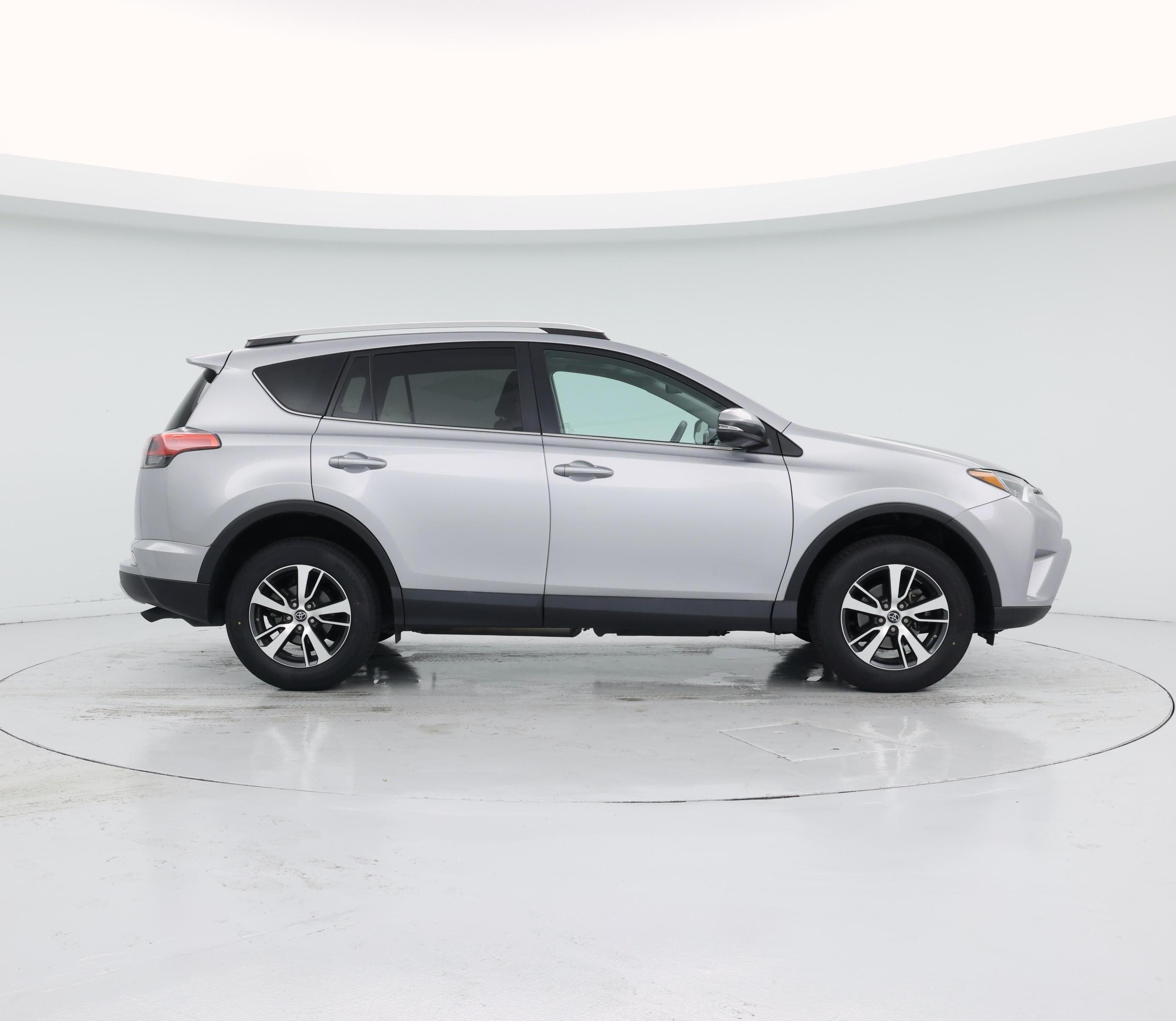 Thumbnail: 2016 Toyota RAV4 - 7