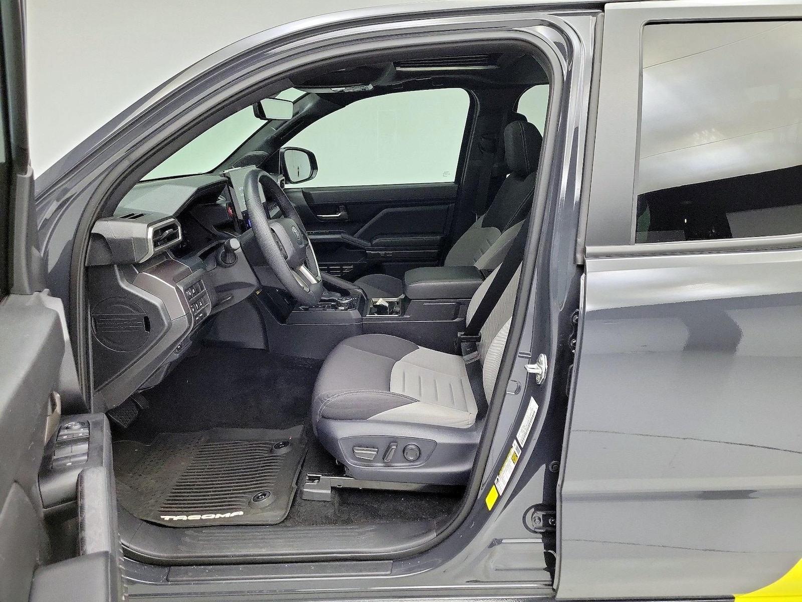 2025 Toyota Tacoma TRD Off Road - Photo 12