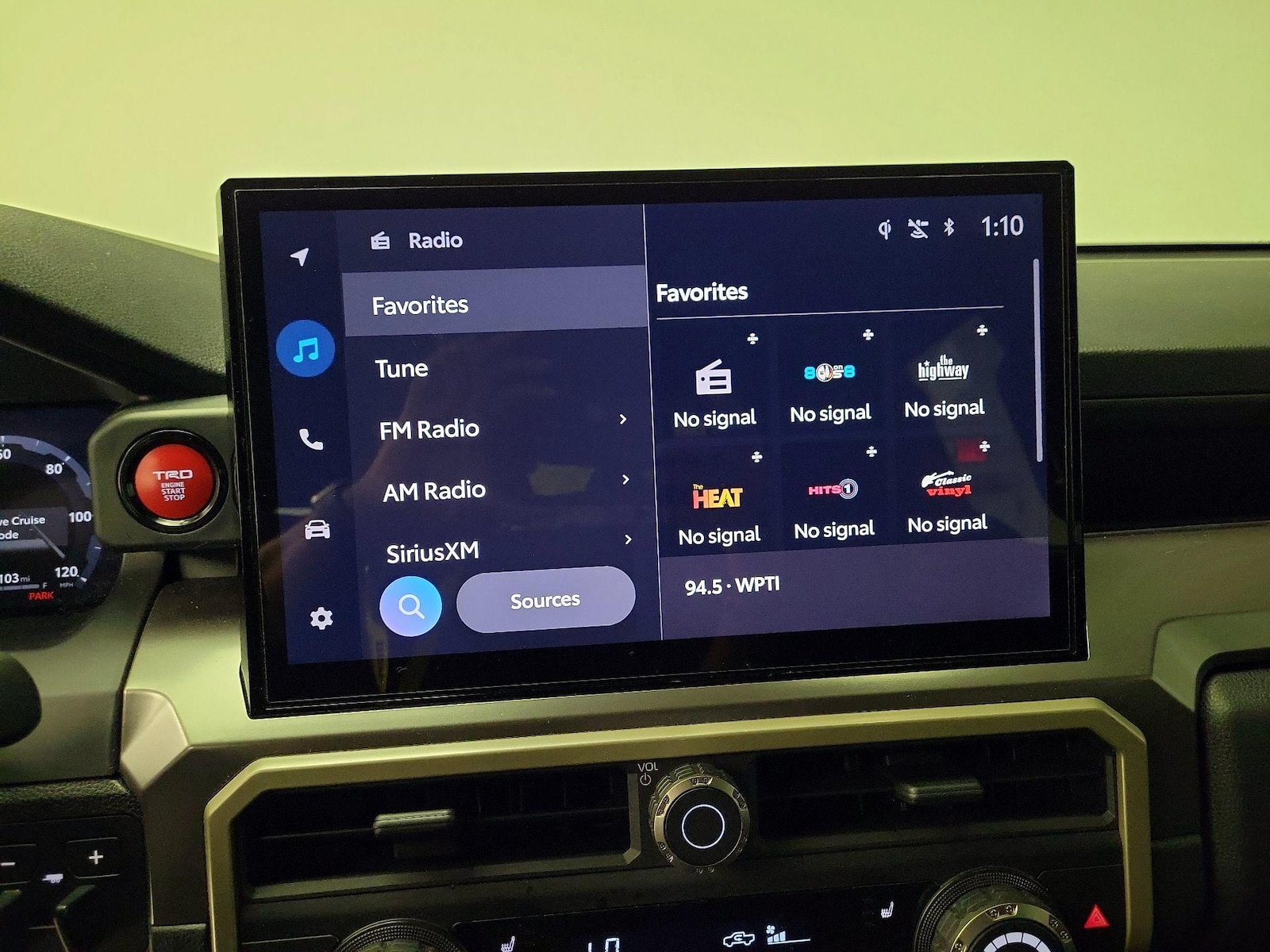 2025 Toyota Tacoma TRD Off Road - Photo 17