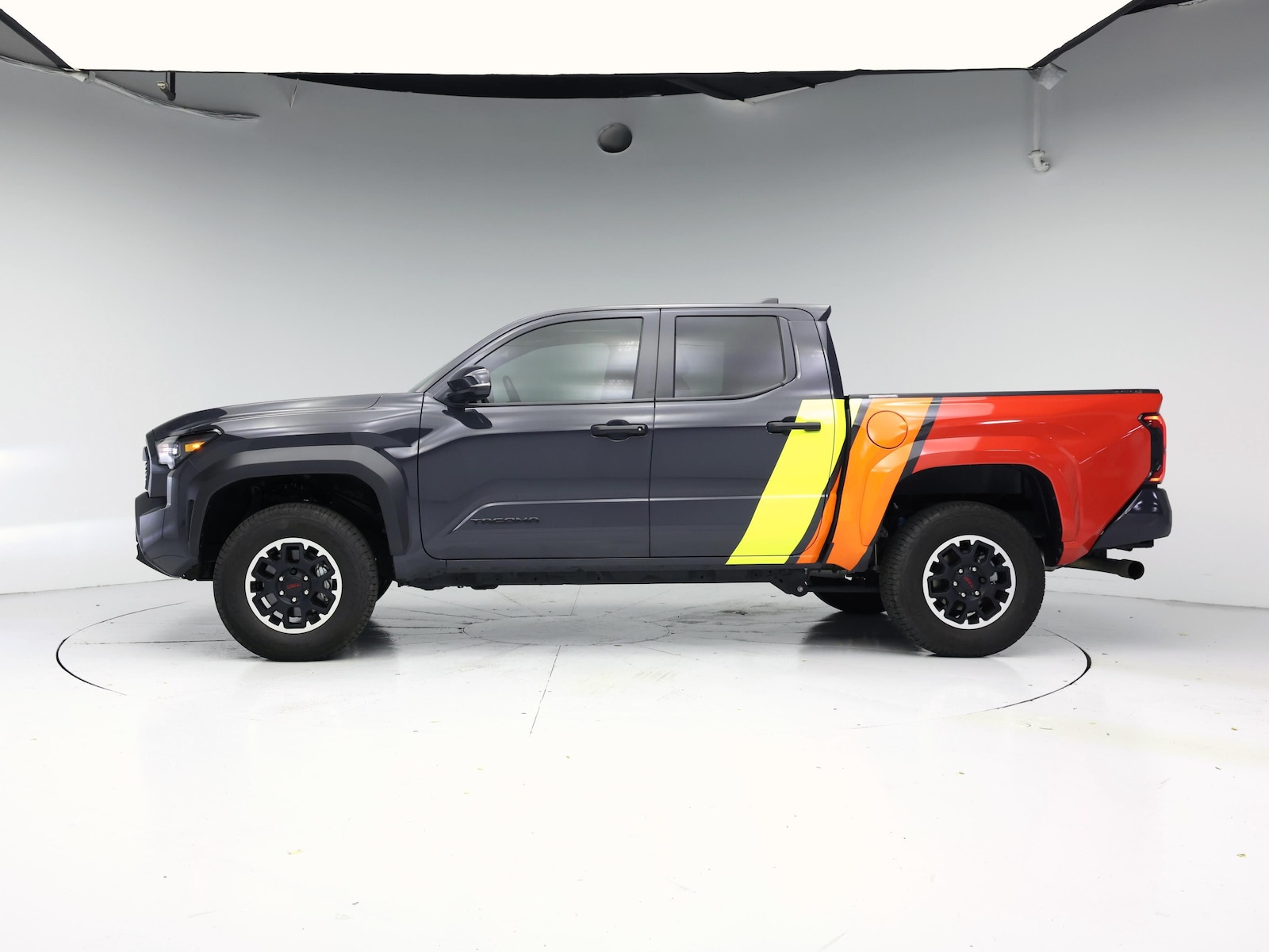2025 Toyota Tacoma TRD Off Road - Photo 4