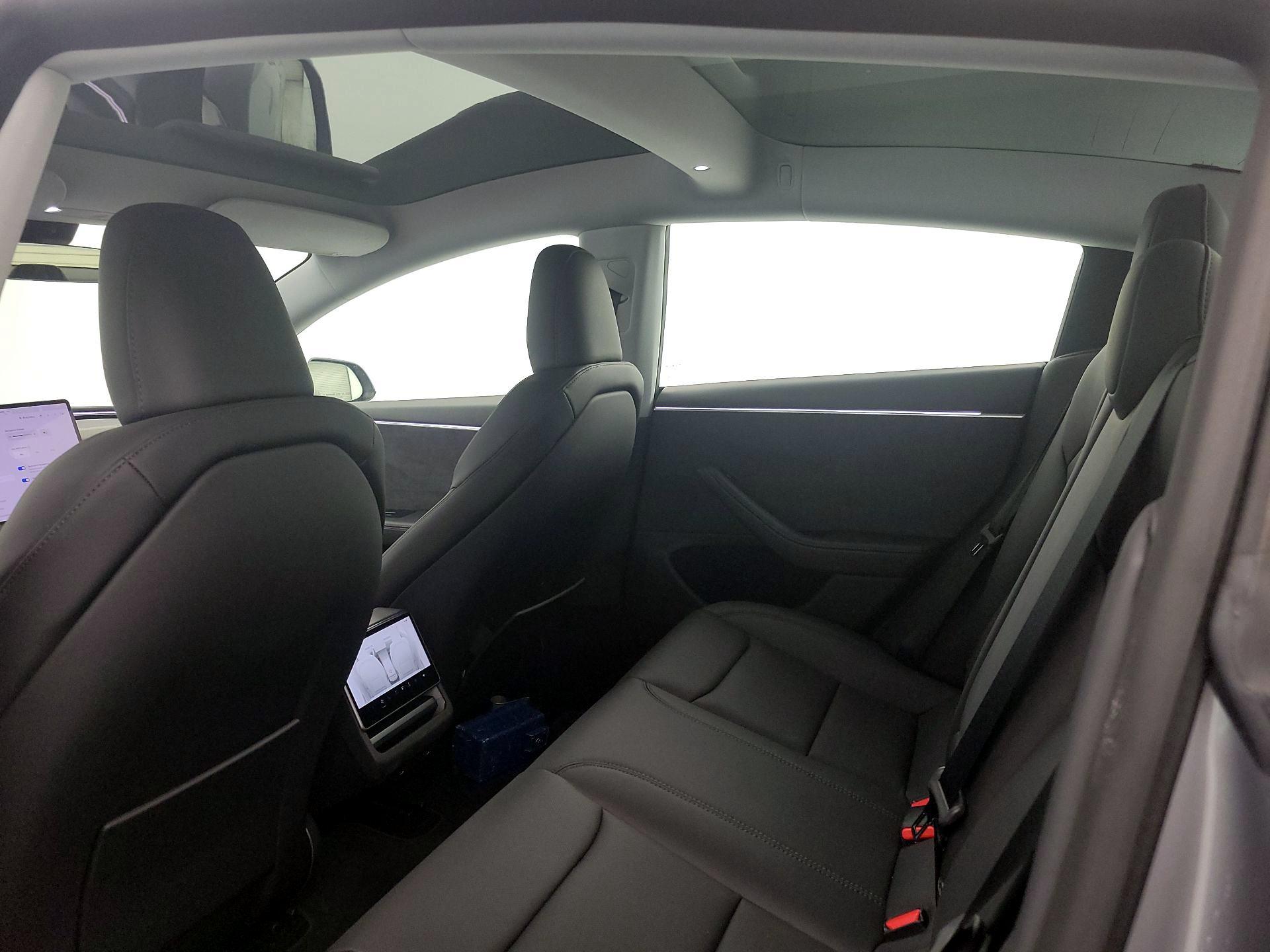 Thumbnail: 2025 Tesla Model 3 - 19