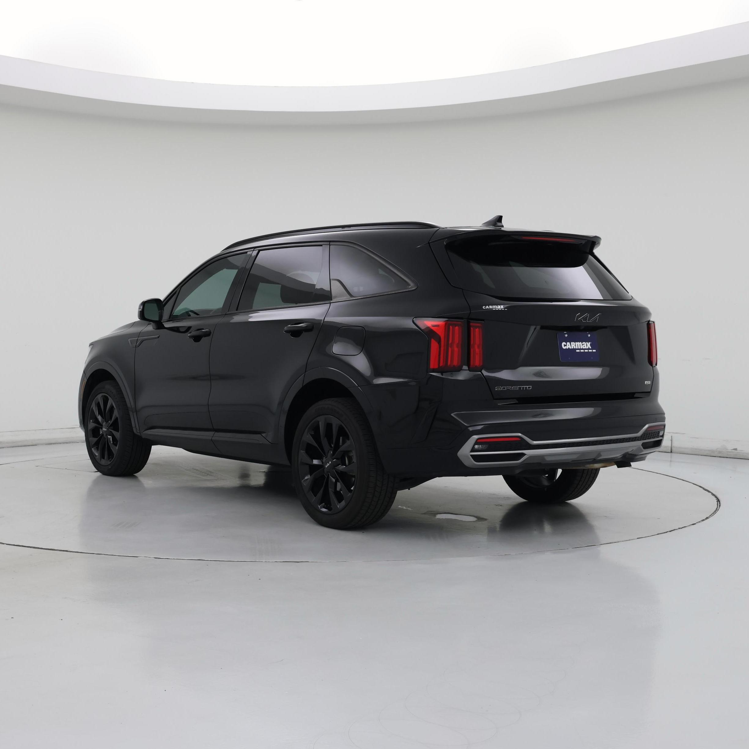 Thumbnail: 2023 Kia Sorento - 2