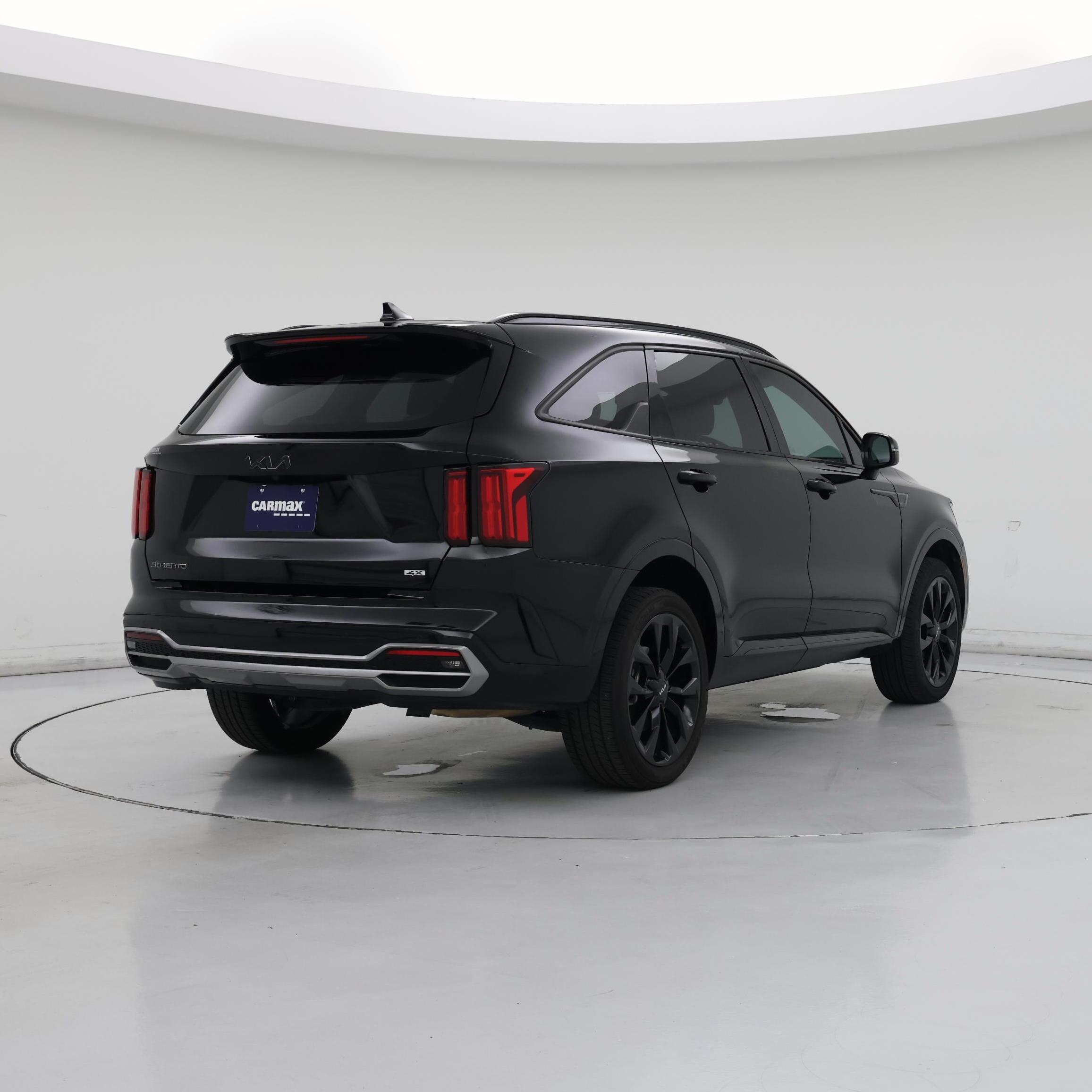 Thumbnail: 2023 Kia Sorento - 8