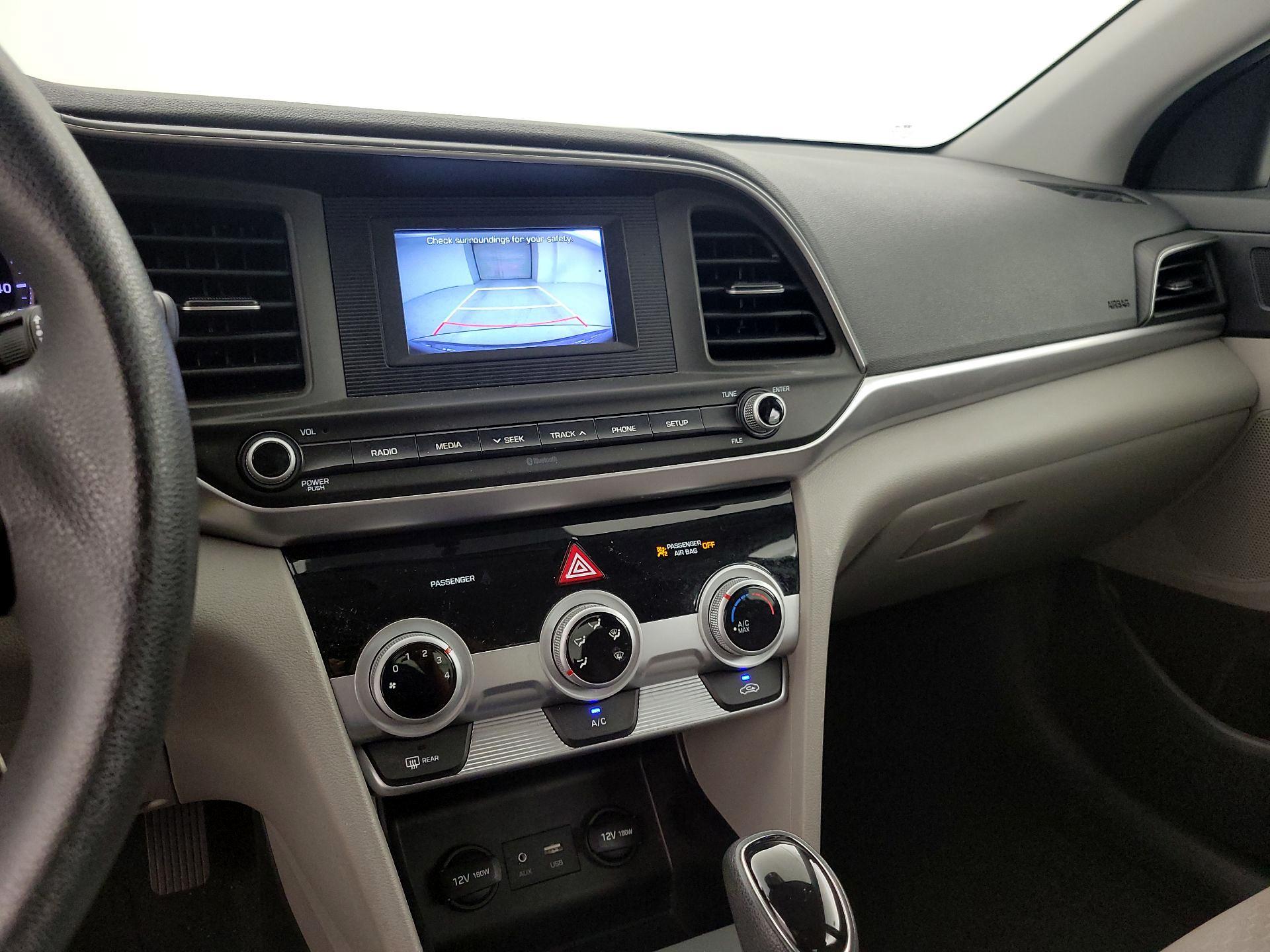 Thumbnail: 2019 Hyundai Elantra - 14