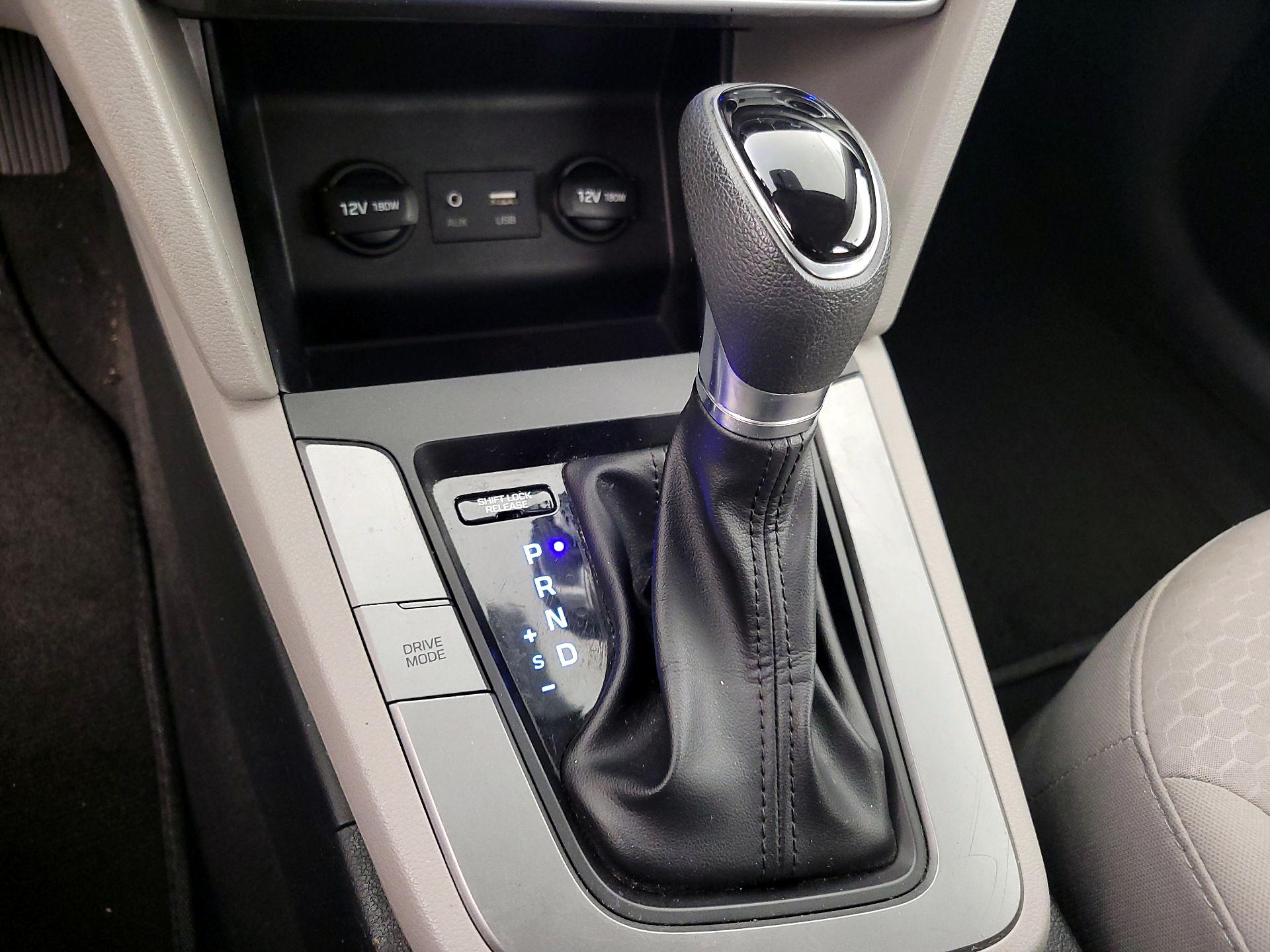 Thumbnail: 2019 Hyundai Elantra - 17