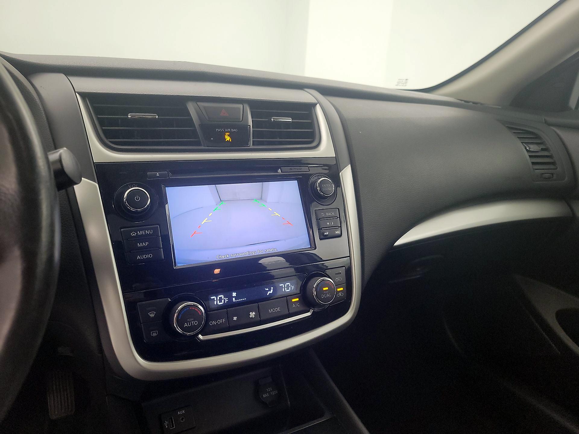 Thumbnail: 2018 Nissan Altima - 15