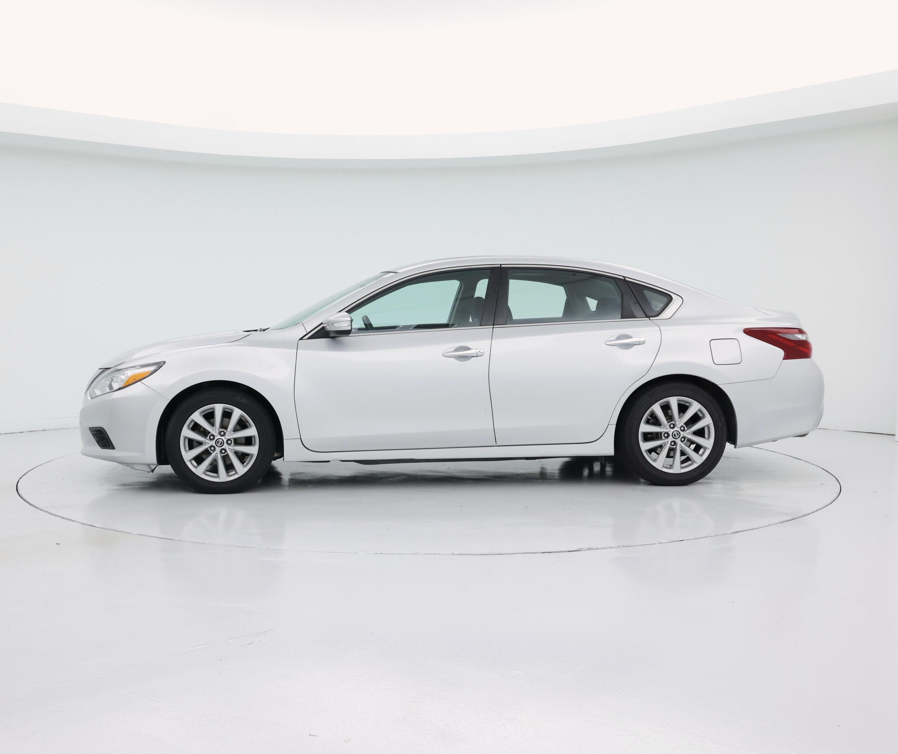 Thumbnail: 2018 Nissan Altima - 3
