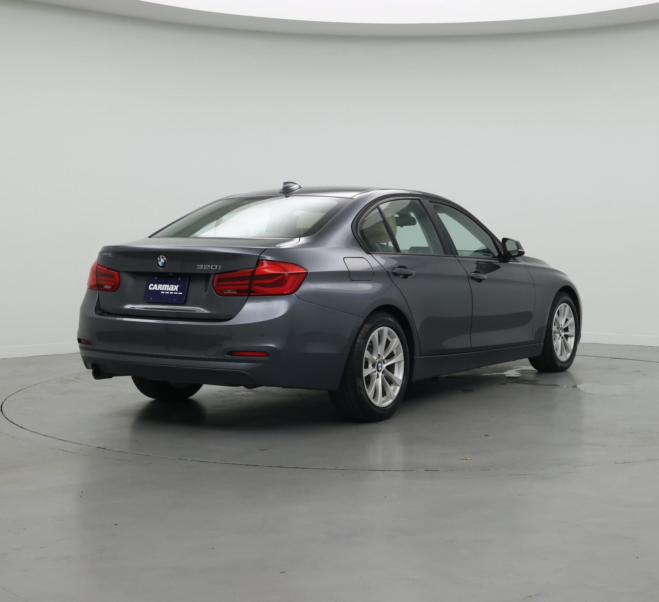 Thumbnail: 2018 BMW 3 Series - 8