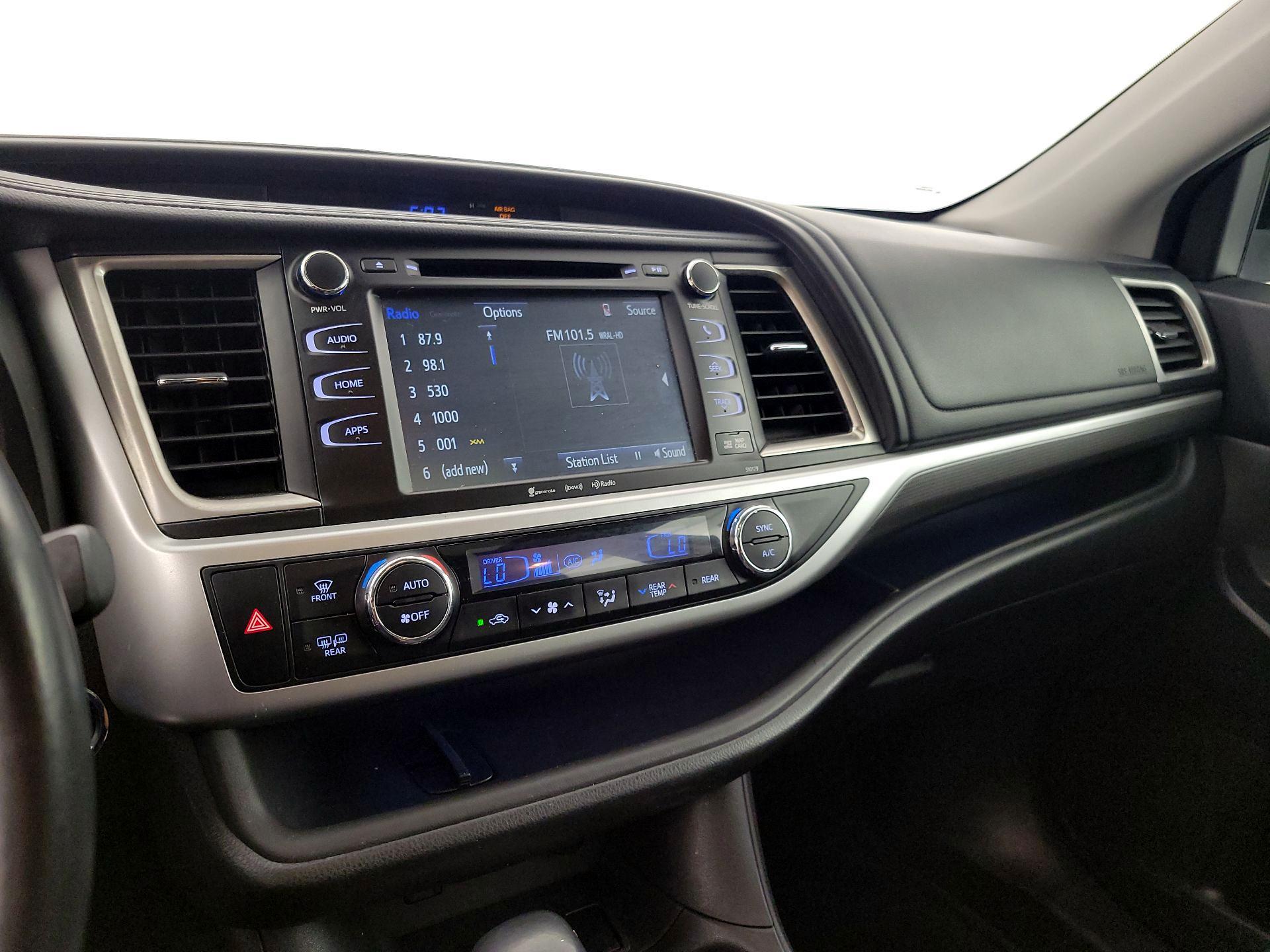 Thumbnail: 2017 Toyota Highlander - 16