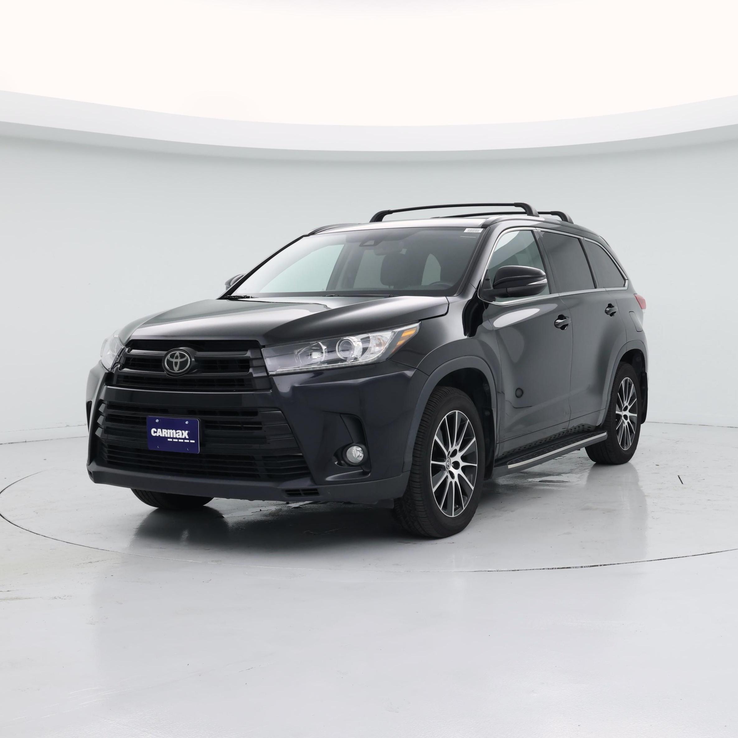Thumbnail: 2017 Toyota Highlander - 4