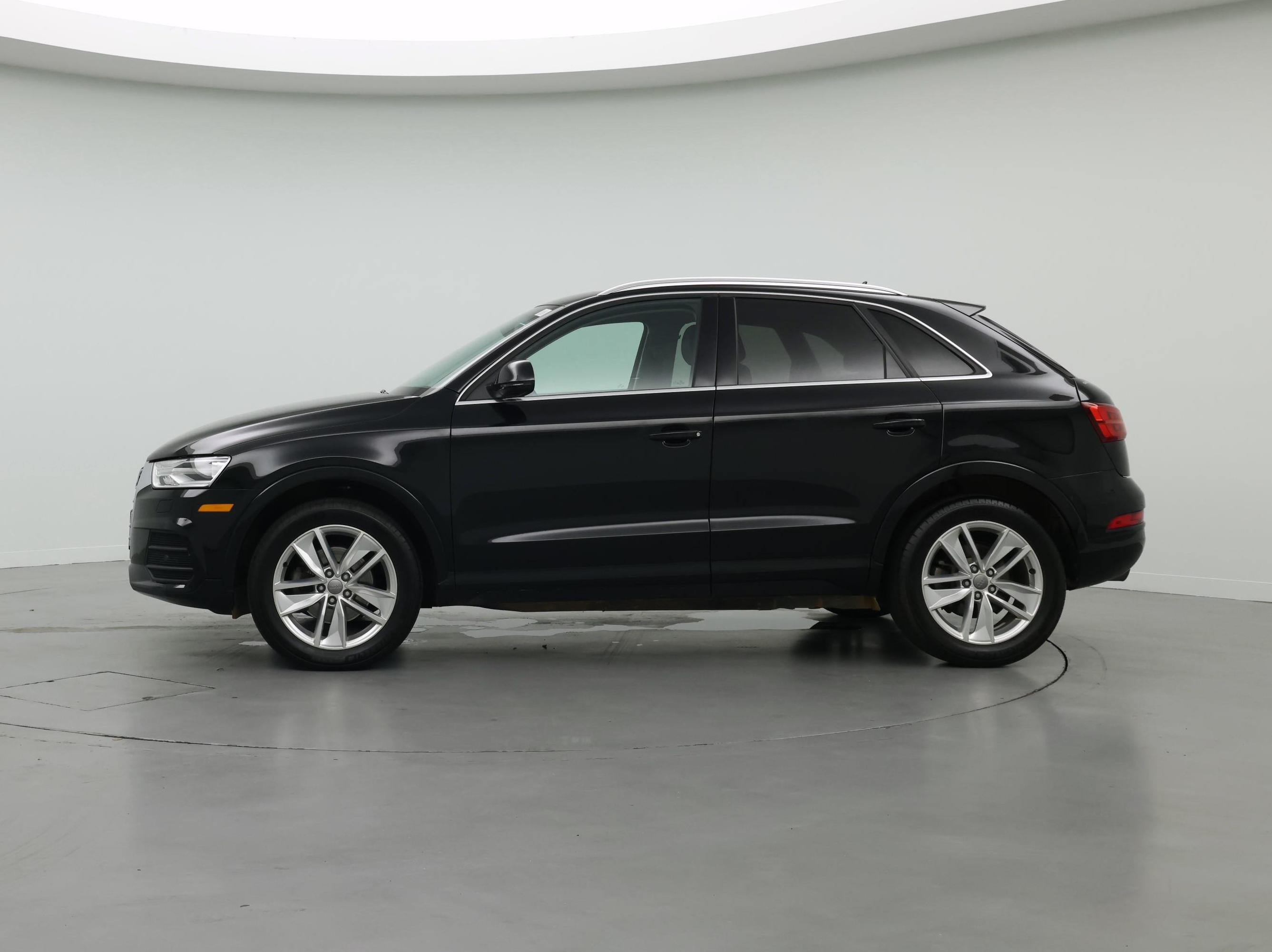 Thumbnail: 2017 Audi Q3 - 3