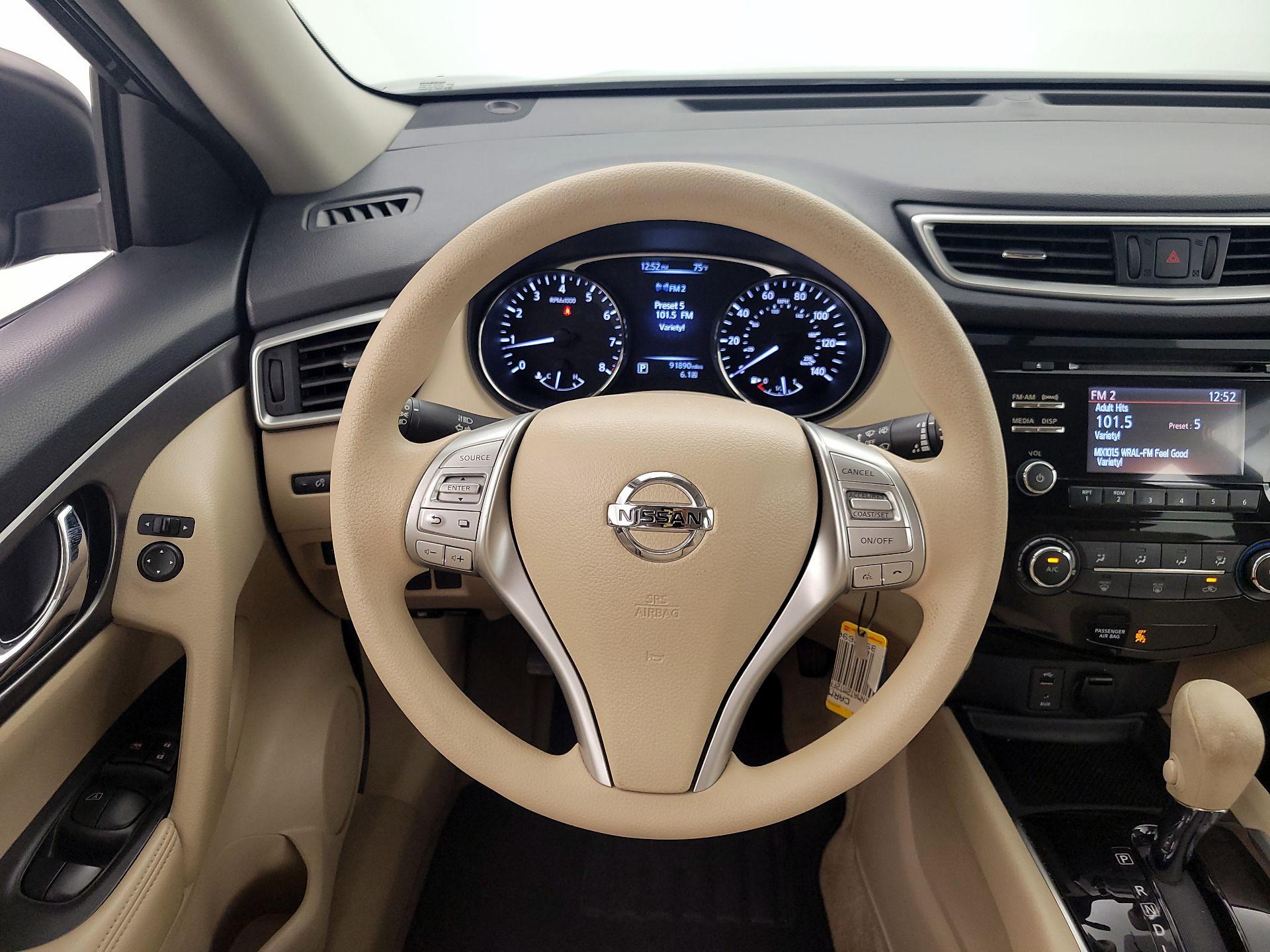 Thumbnail: 2015 Nissan Rogue - 10
