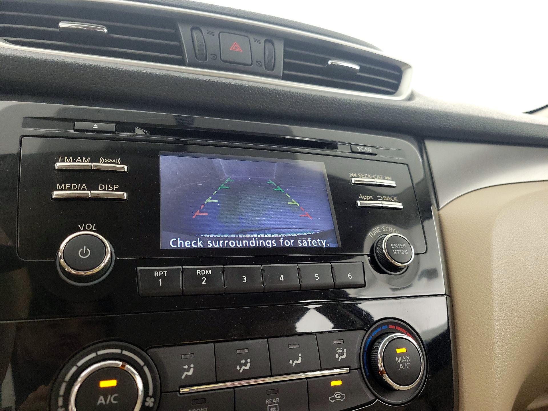 Thumbnail: 2015 Nissan Rogue - 14