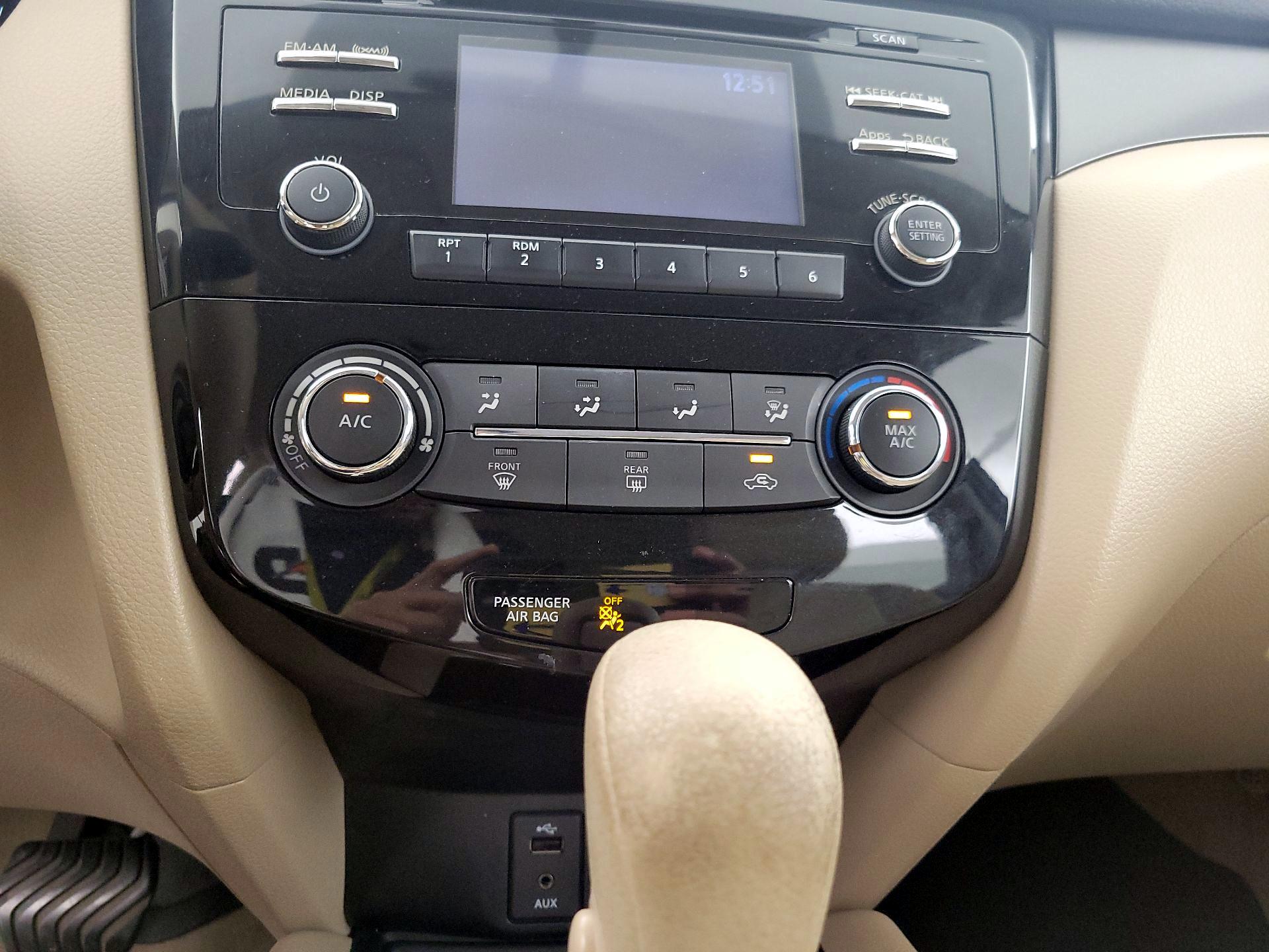 Thumbnail: 2015 Nissan Rogue - 16