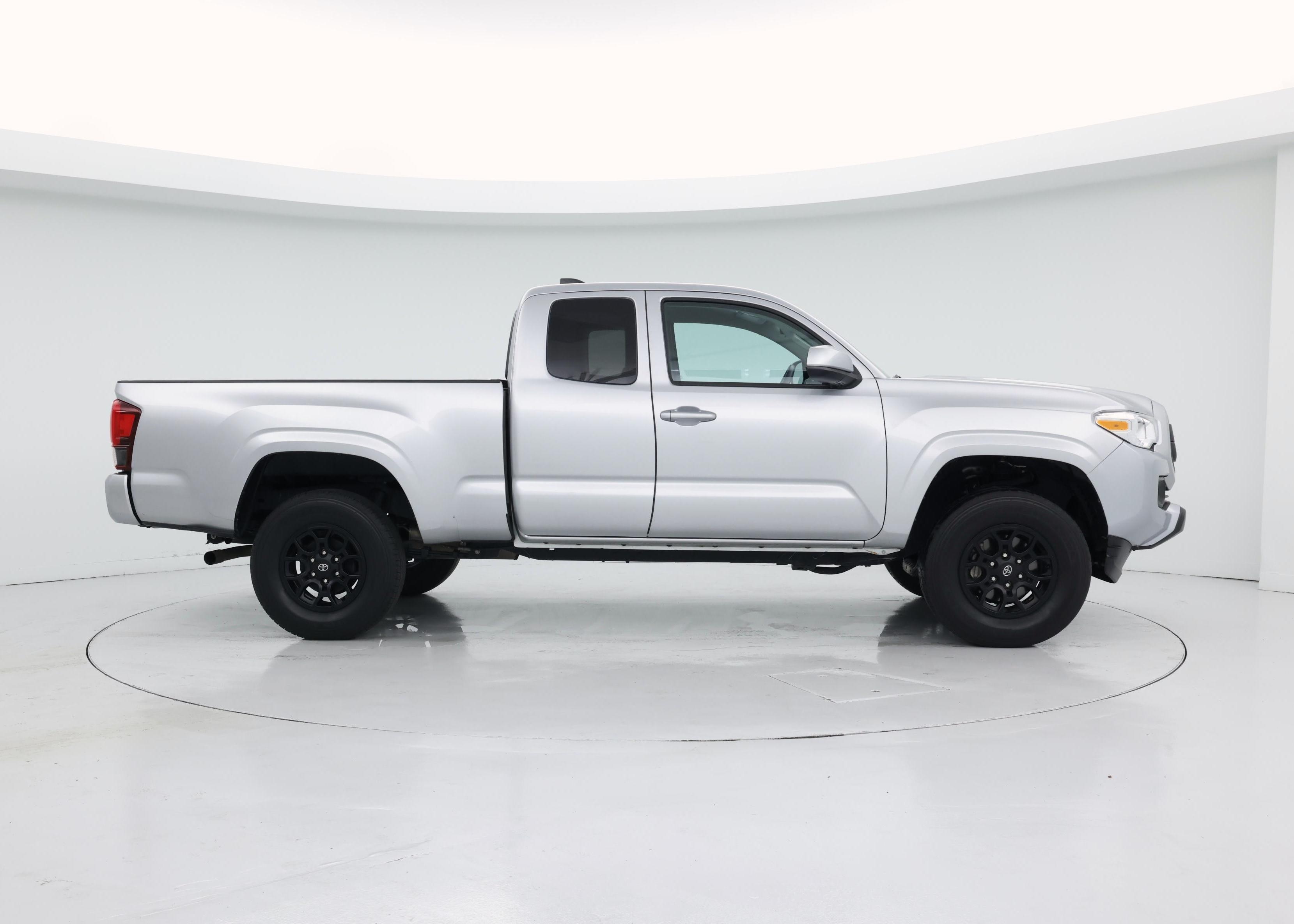 Thumbnail: 2022 Toyota Tacoma - 7