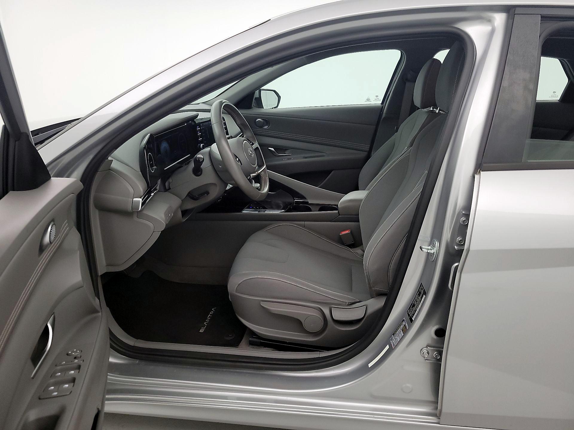 Thumbnail: 2021 Hyundai Elantra - 11