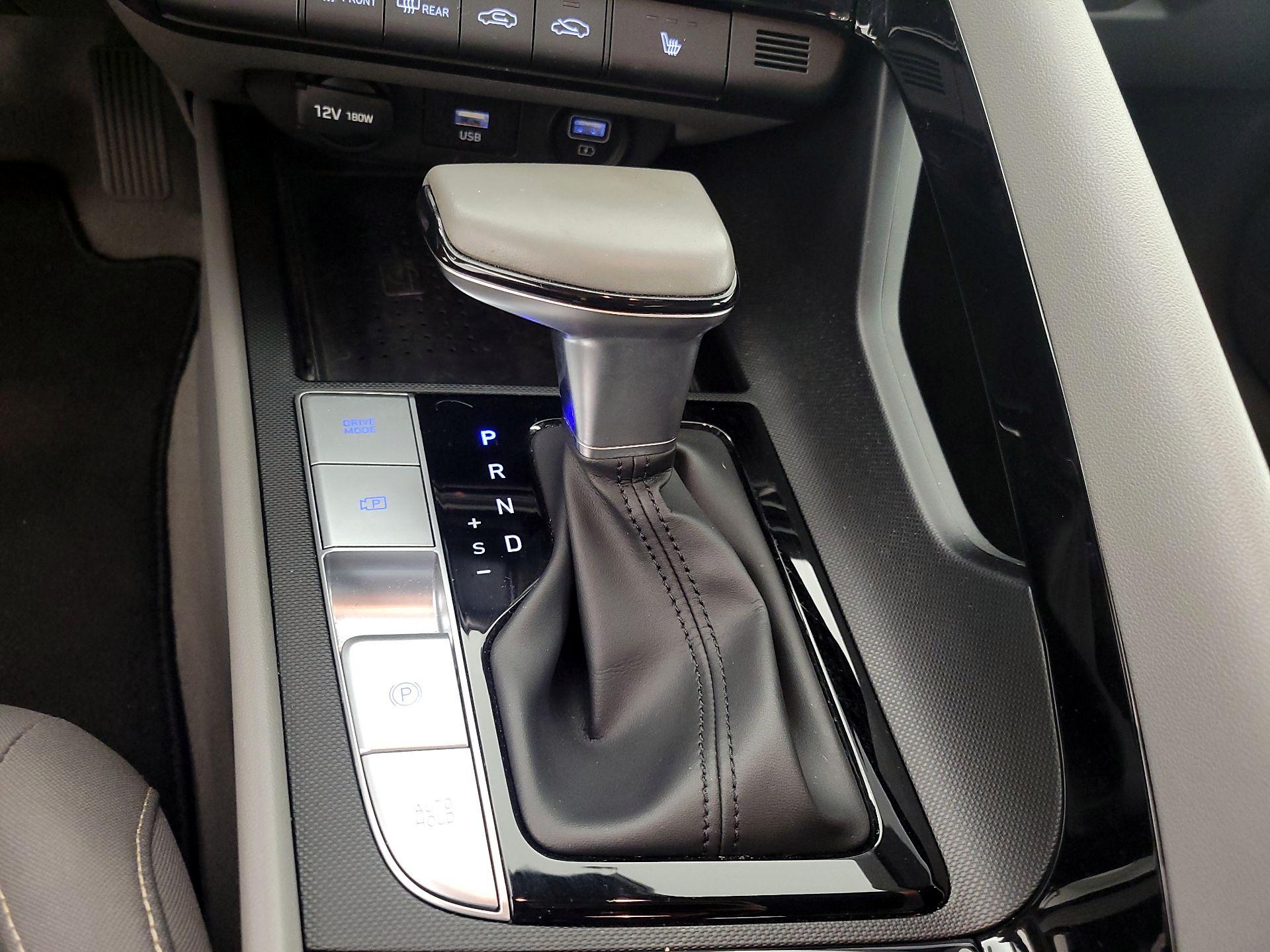 Thumbnail: 2021 Hyundai Elantra - 17
