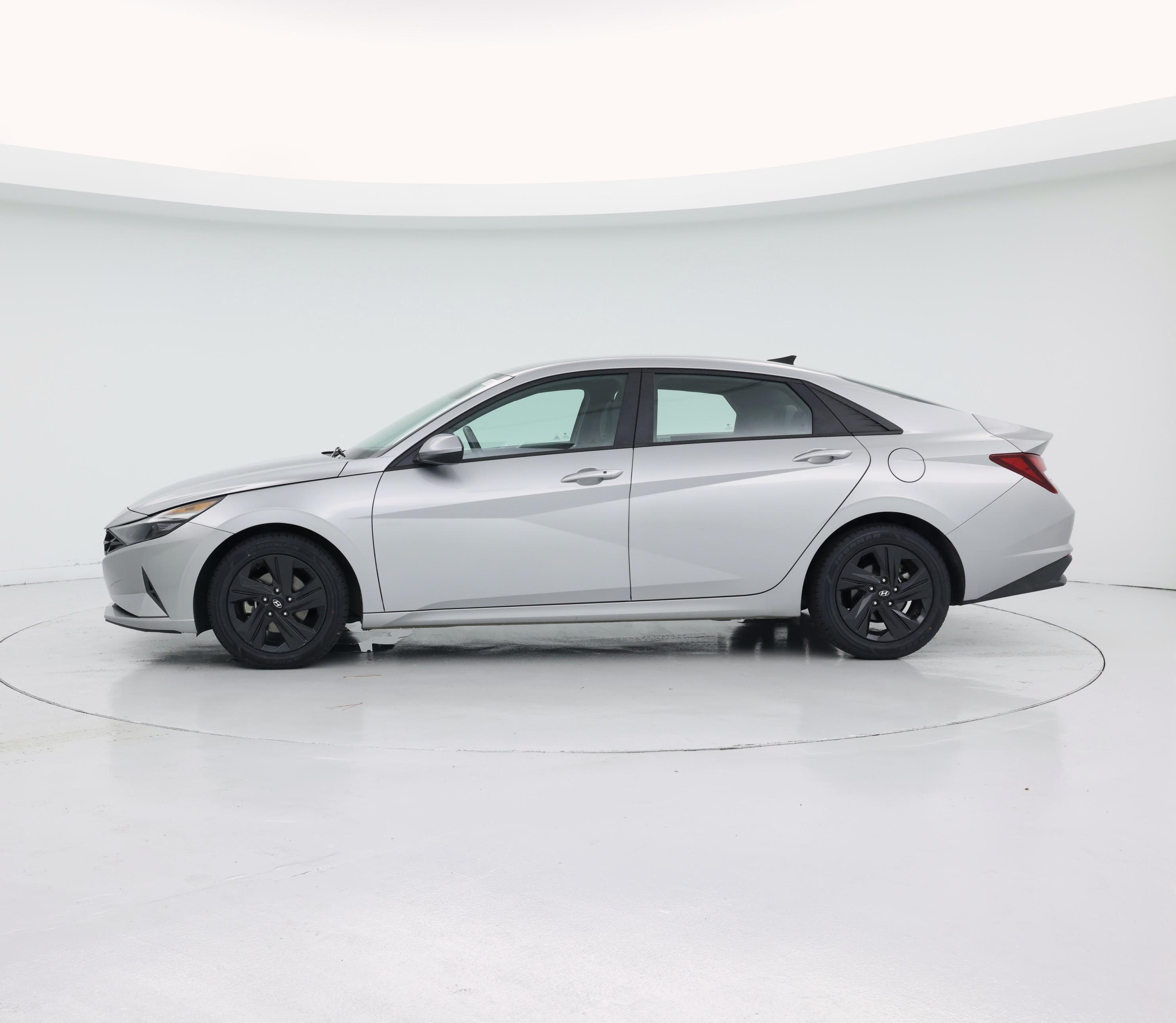 Thumbnail: 2021 Hyundai Elantra - 3