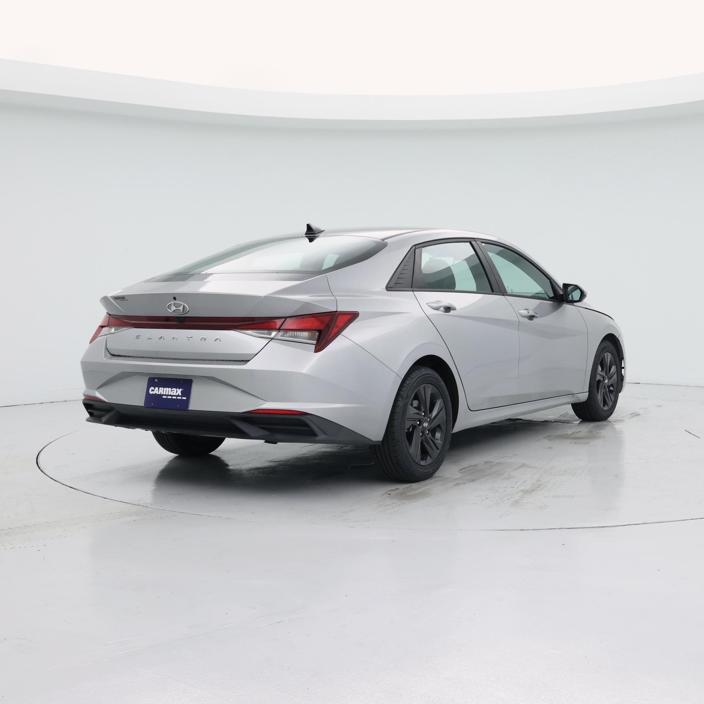 Thumbnail: 2021 Hyundai Elantra - 8