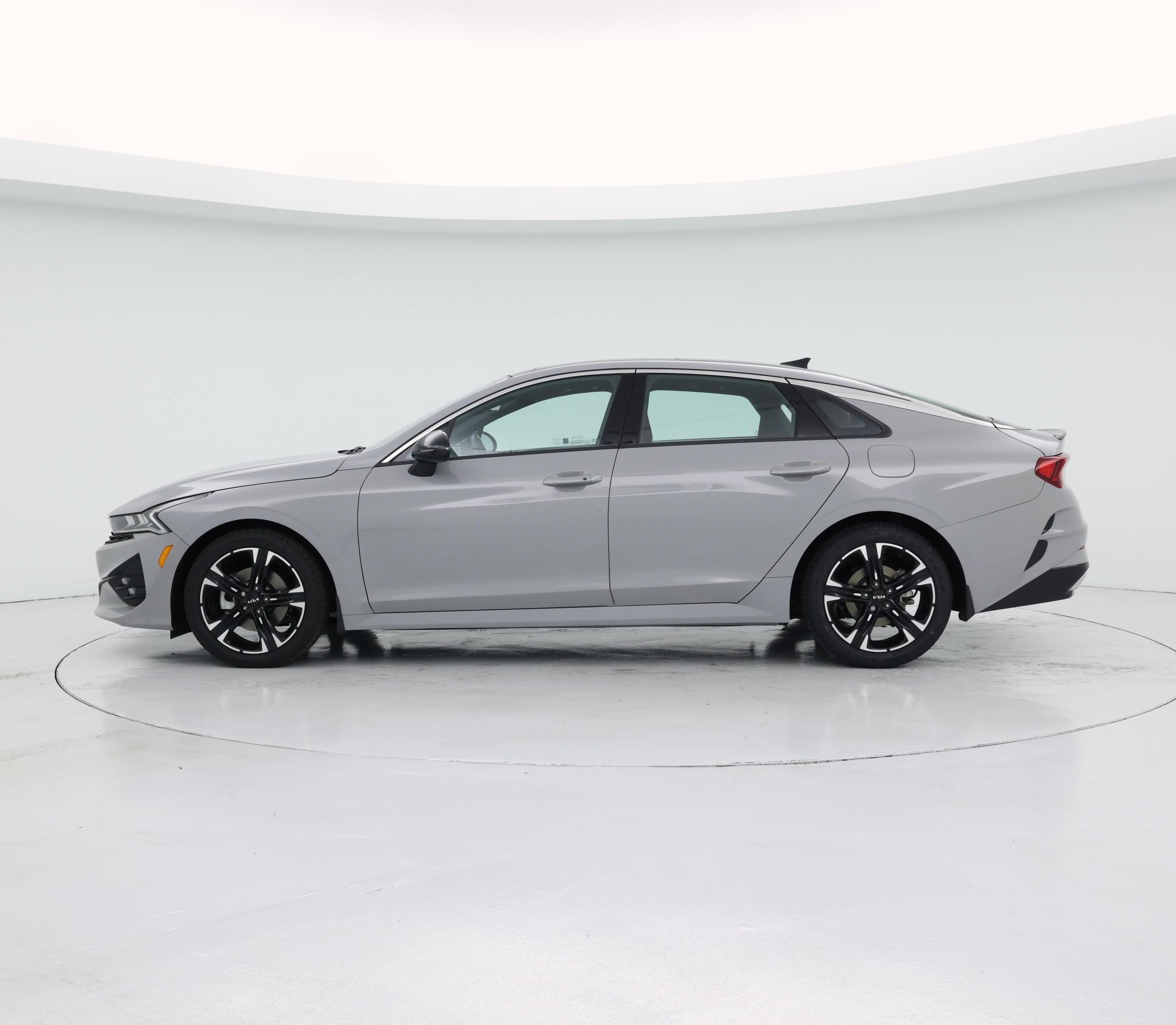 Thumbnail: 2023 Kia K5 - 3