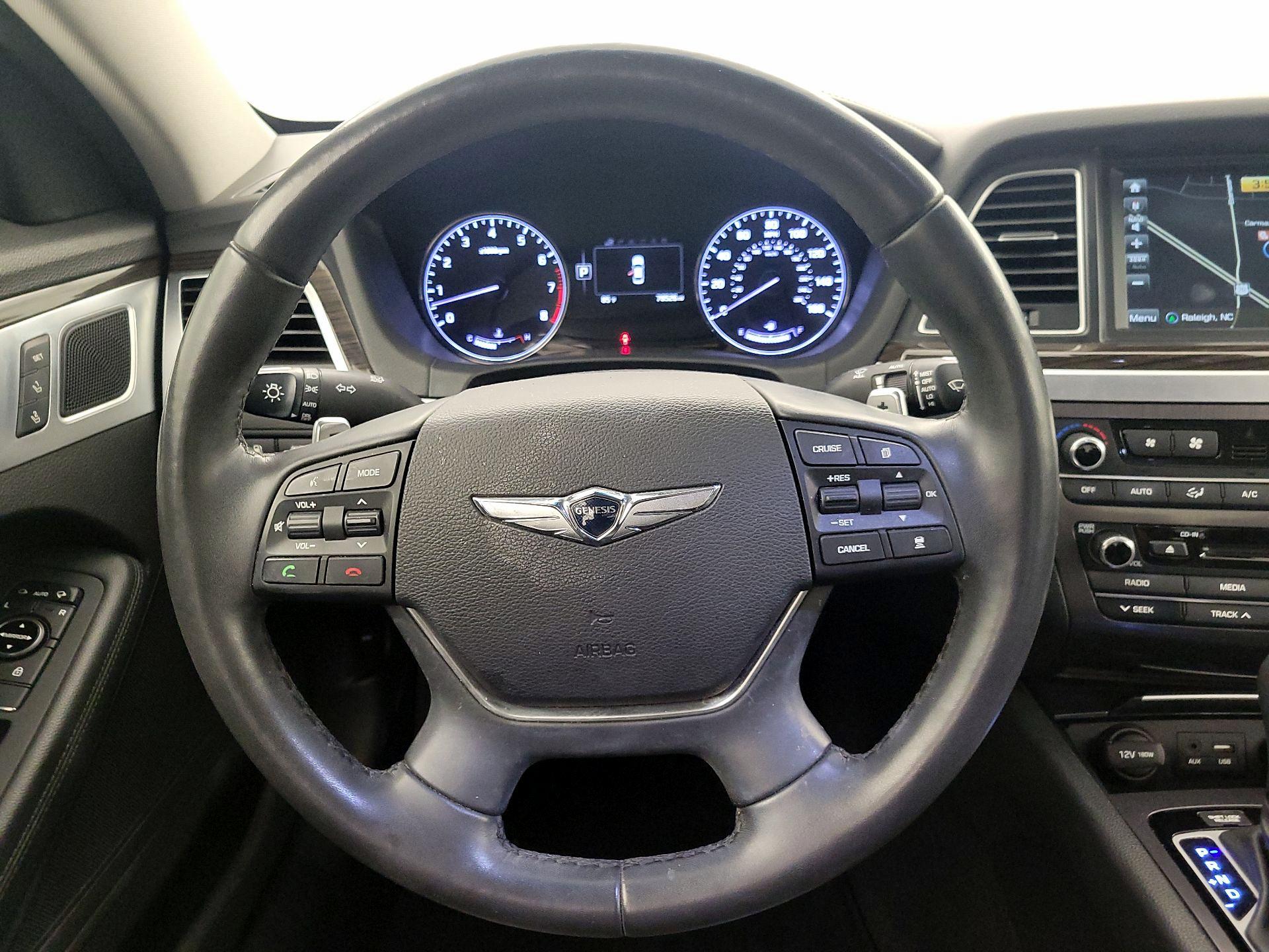 Thumbnail: 2017 Genesis G80 - 10