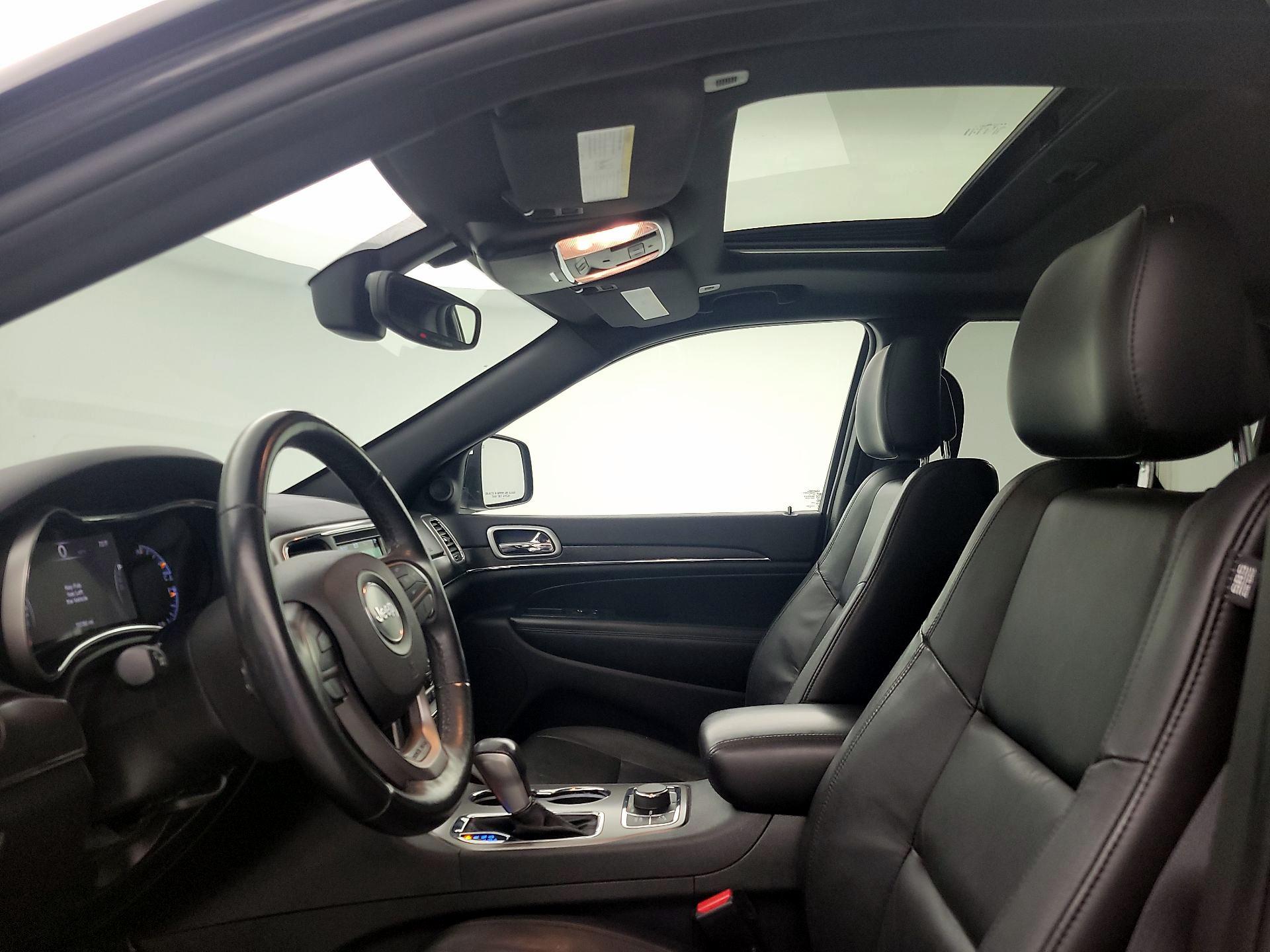 Thumbnail: 2018 Jeep Grand Cherokee - 20