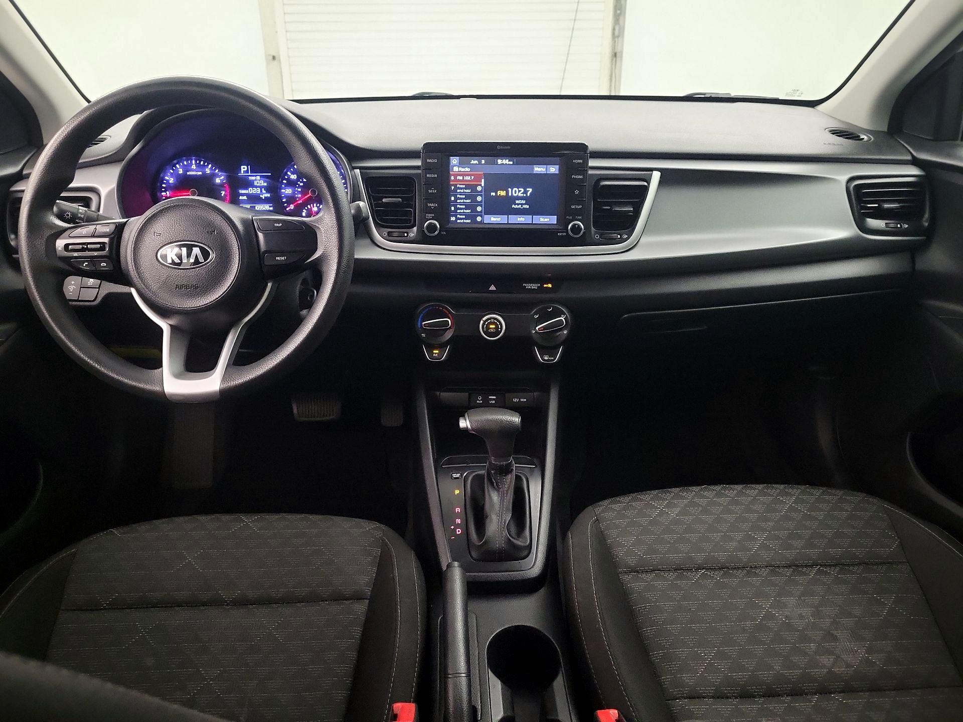 Thumbnail: 2020 Kia Rio - 9