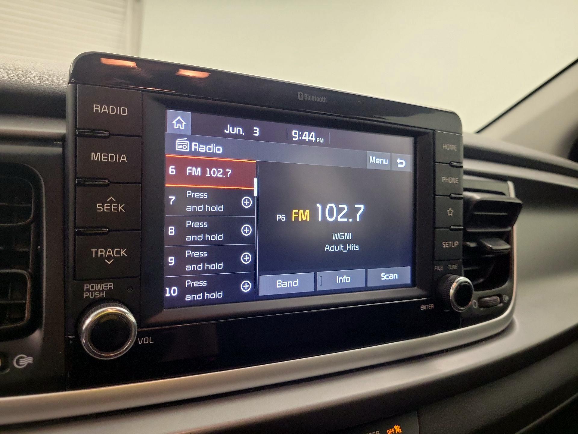 Thumbnail: 2020 Kia Rio - 15