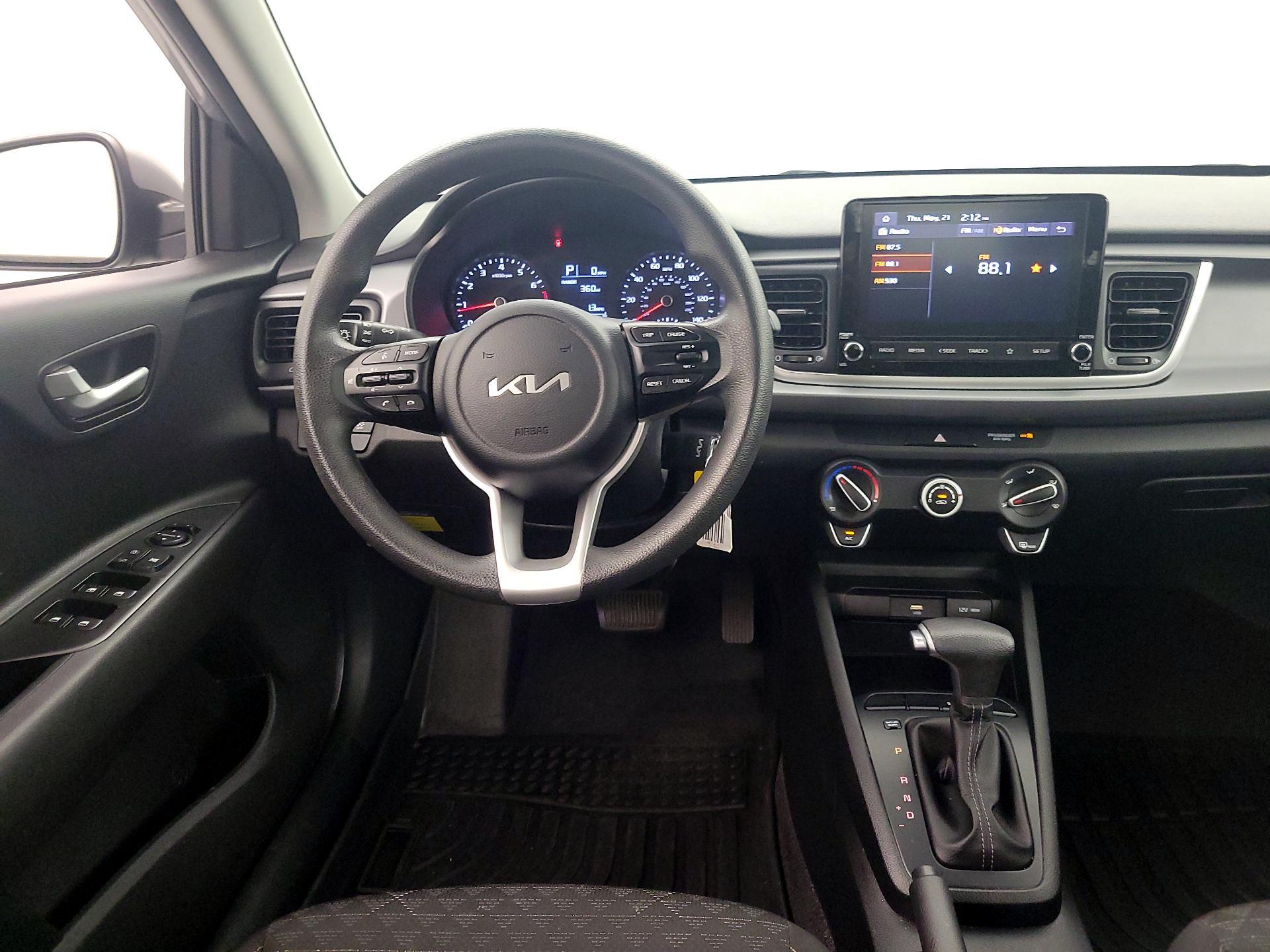 Thumbnail: 2023 Kia Rio - 10