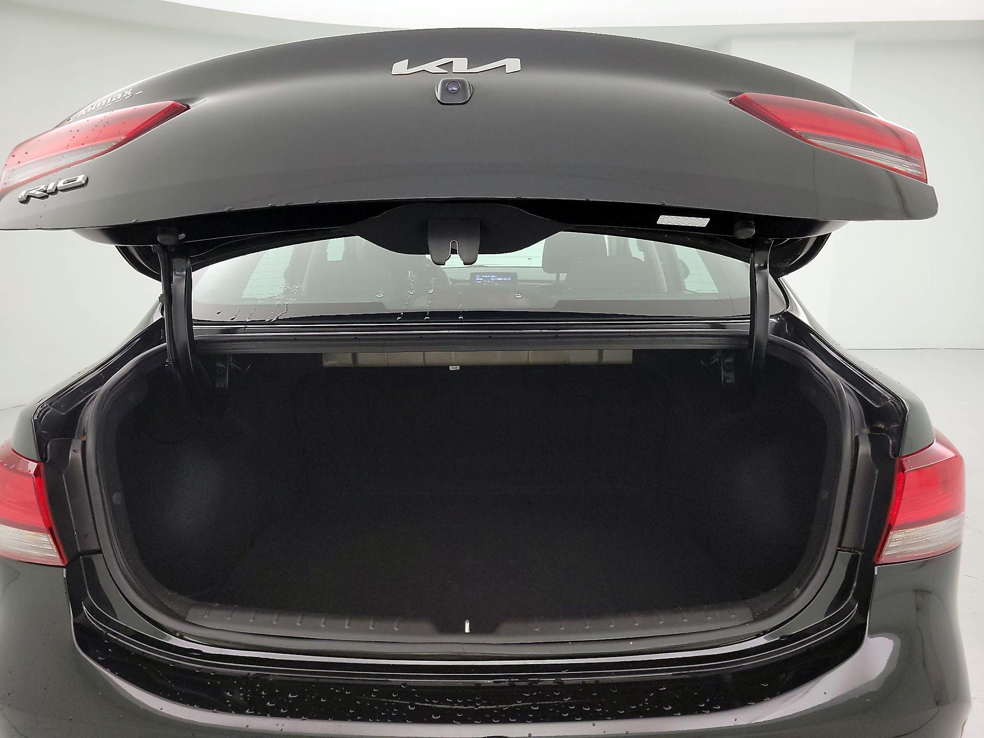 Thumbnail: 2023 Kia Rio - 20