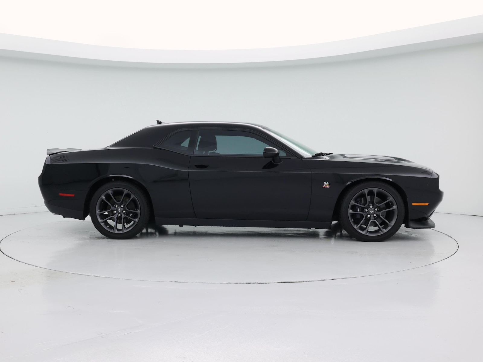 2023 Dodge Challenger R/T - Photo 8