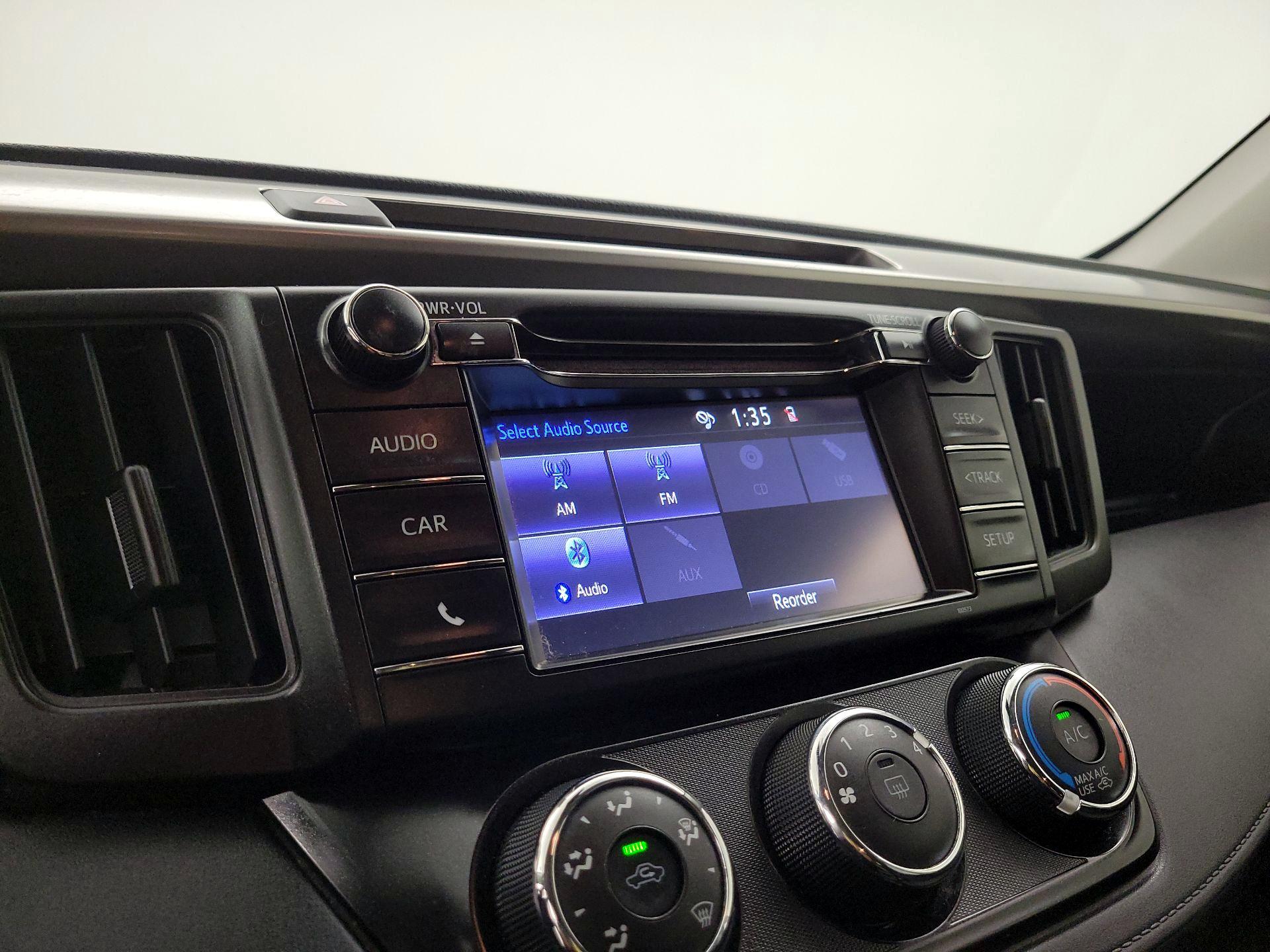Thumbnail: 2017 Toyota RAV4 - 15