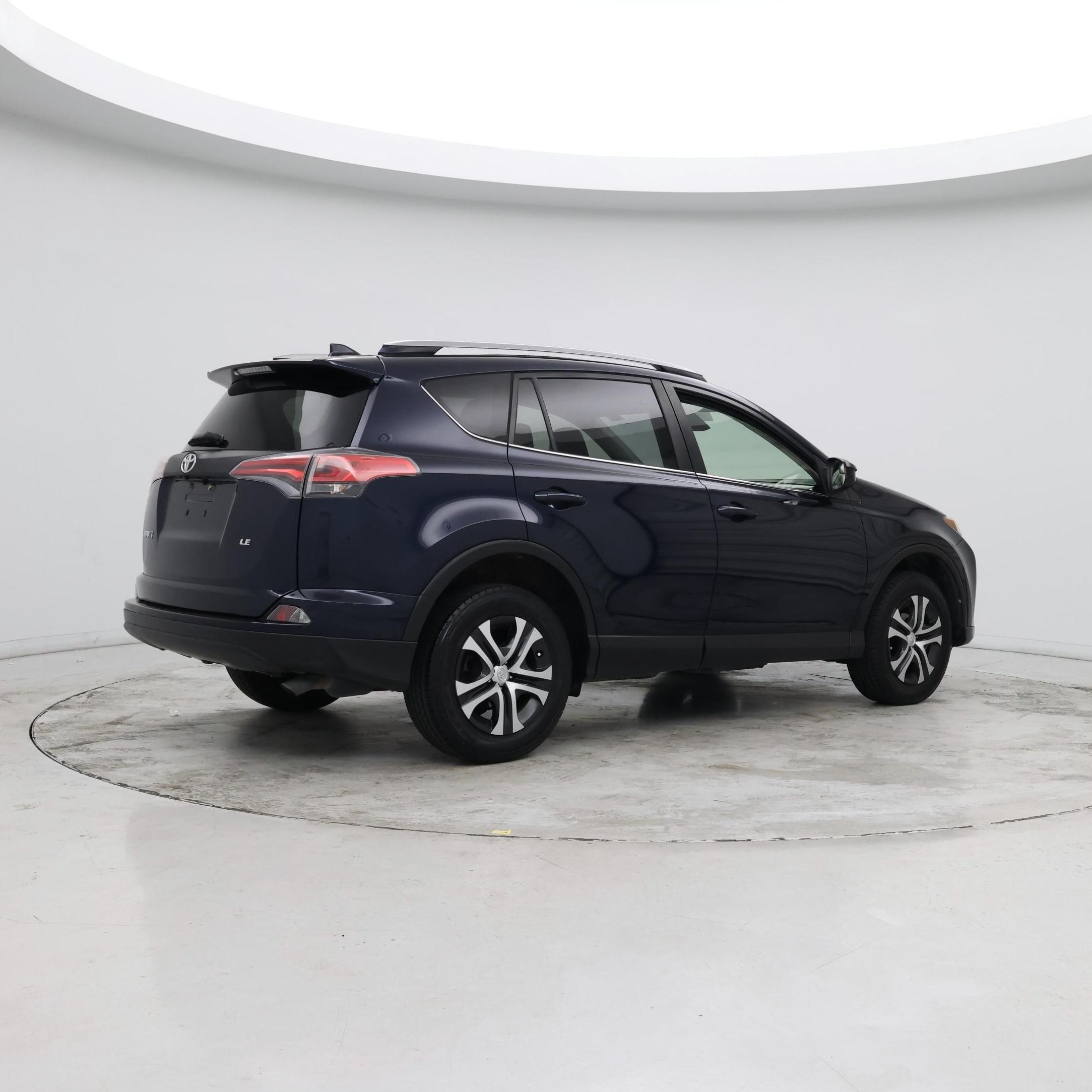 Thumbnail: 2017 Toyota RAV4 - 6