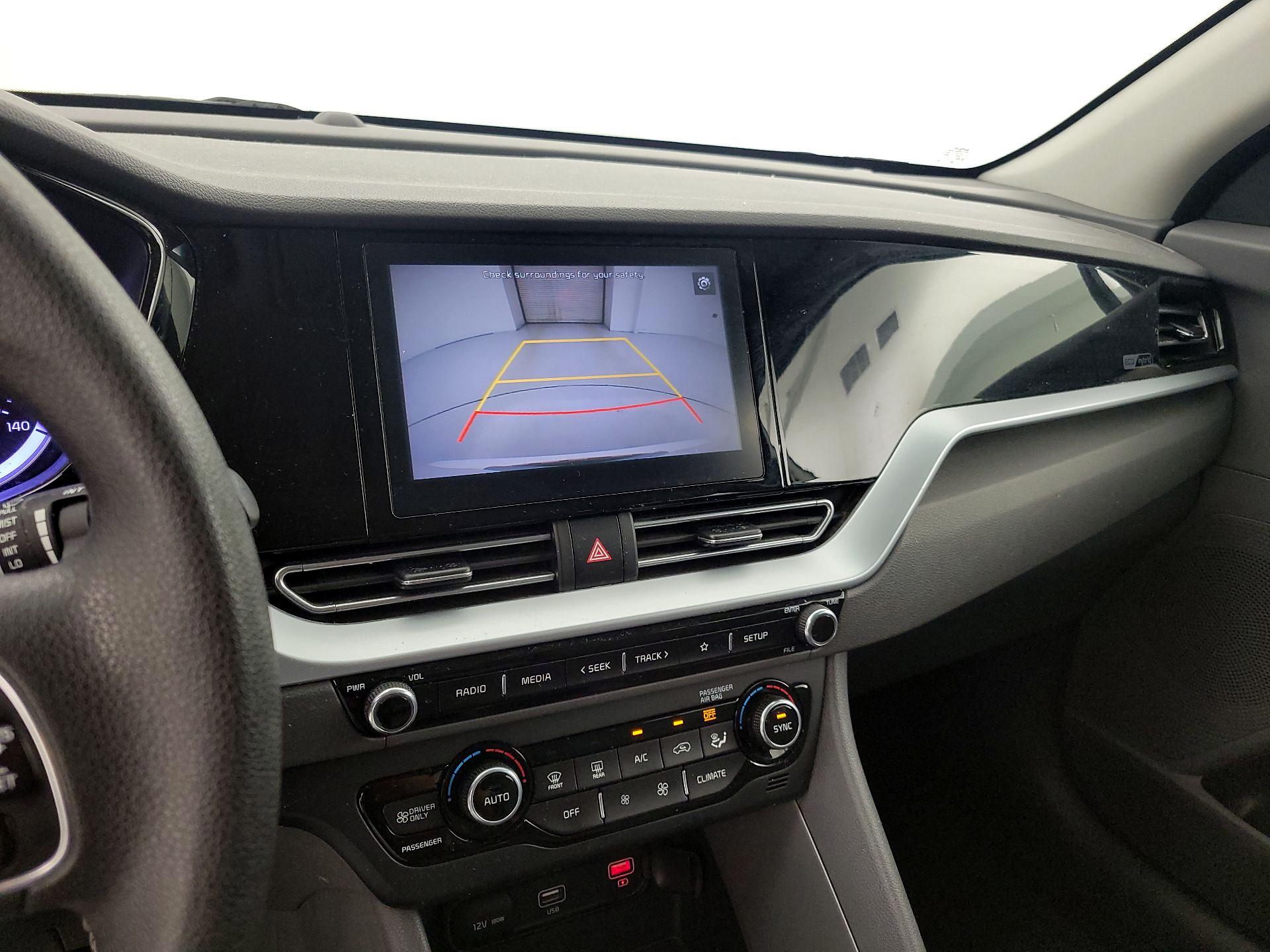 Thumbnail: 2021 Kia Niro - 14