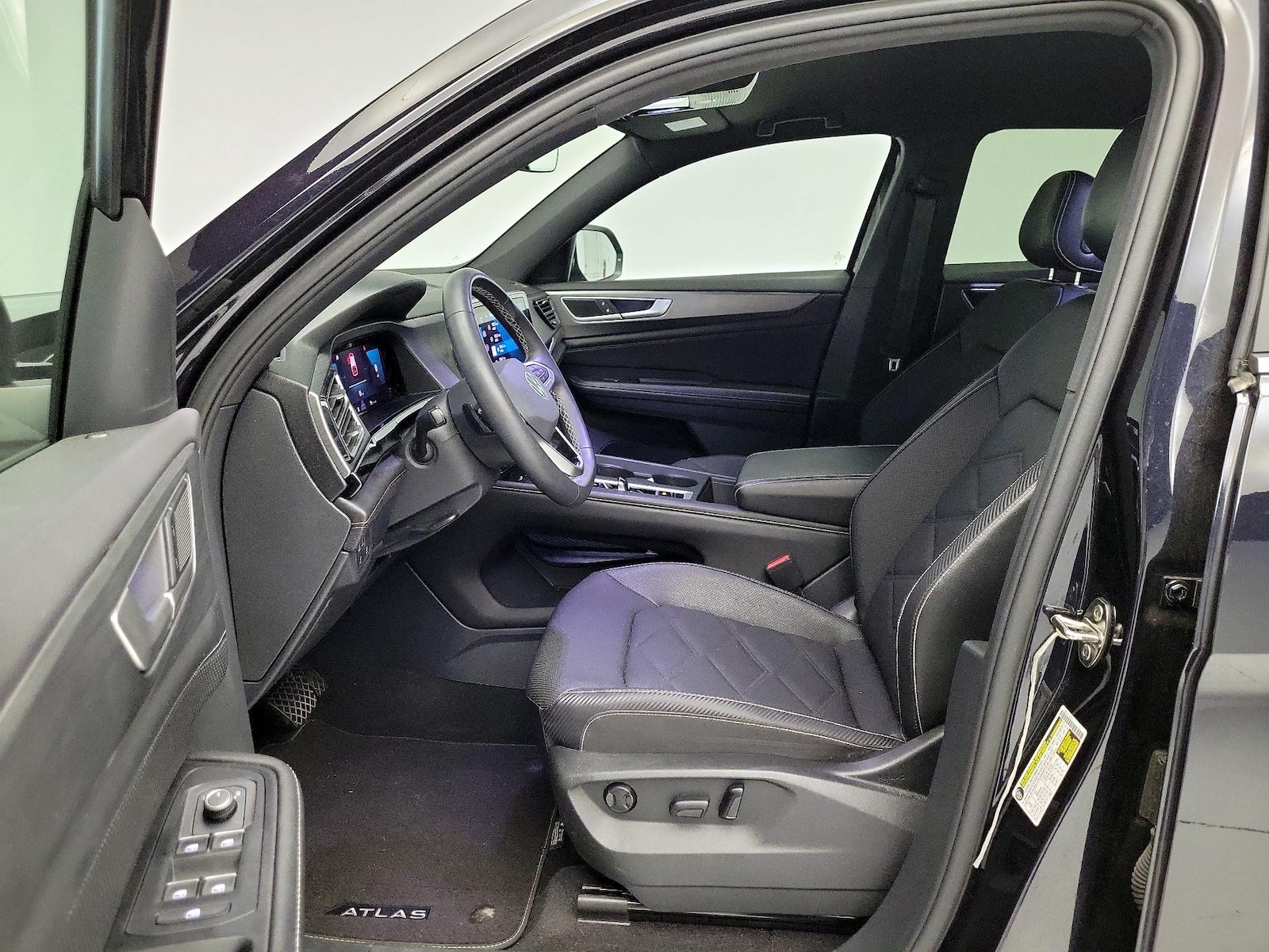2024 Volkswagen Atlas Cross Sport SE - Photo 12