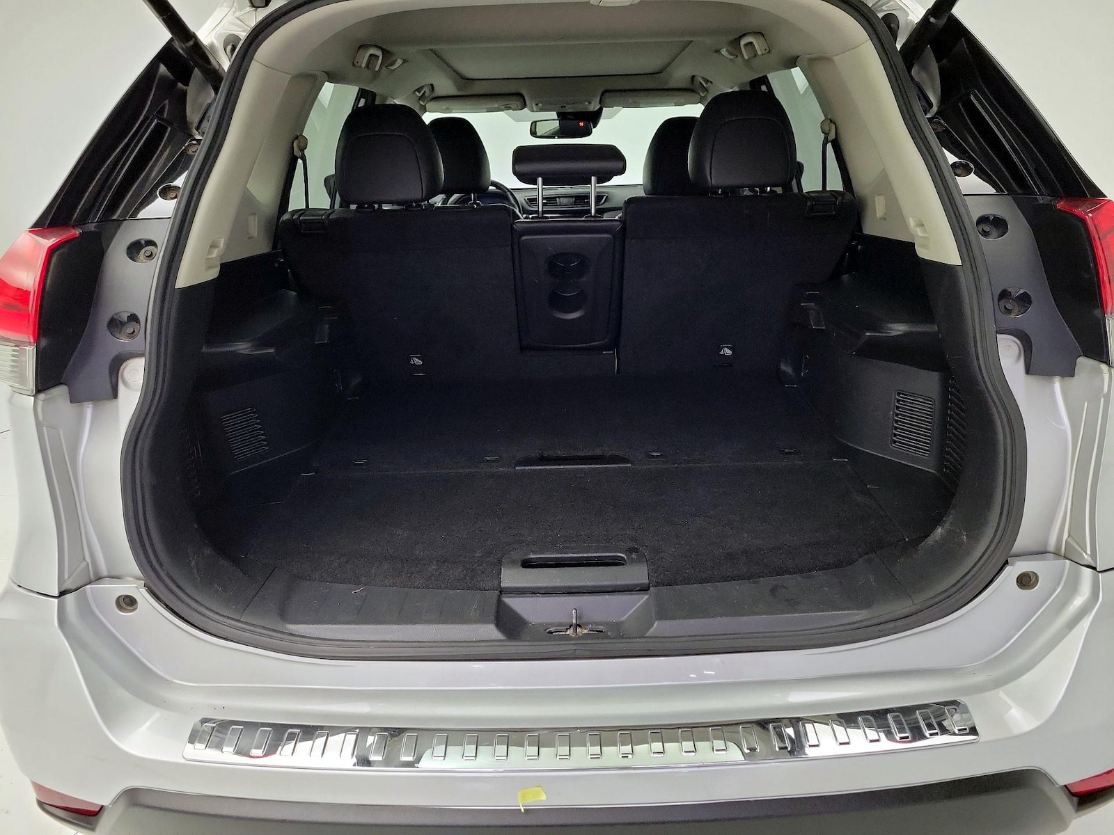 2017 Nissan Rogue SL - Photo 23